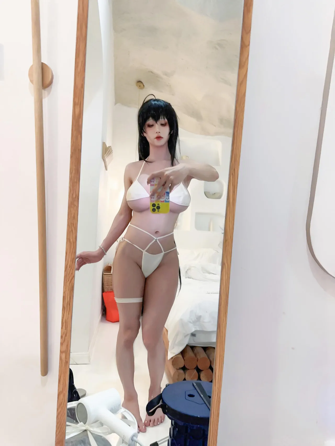 Cherry blossoms are full of three o Cherry blossoms are full of three o