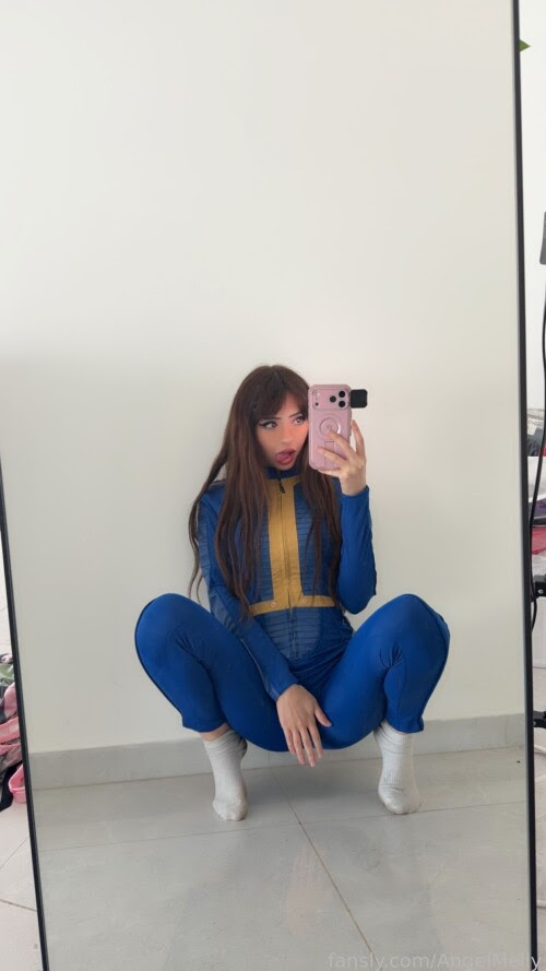 Angel Melly - Vault Dweller Angel Melly - Vault Dweller