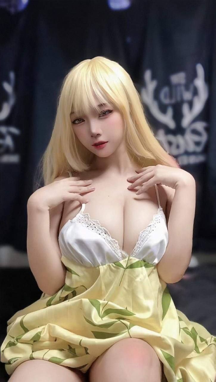 CHEWY Cosplay CHEWY Cosplay