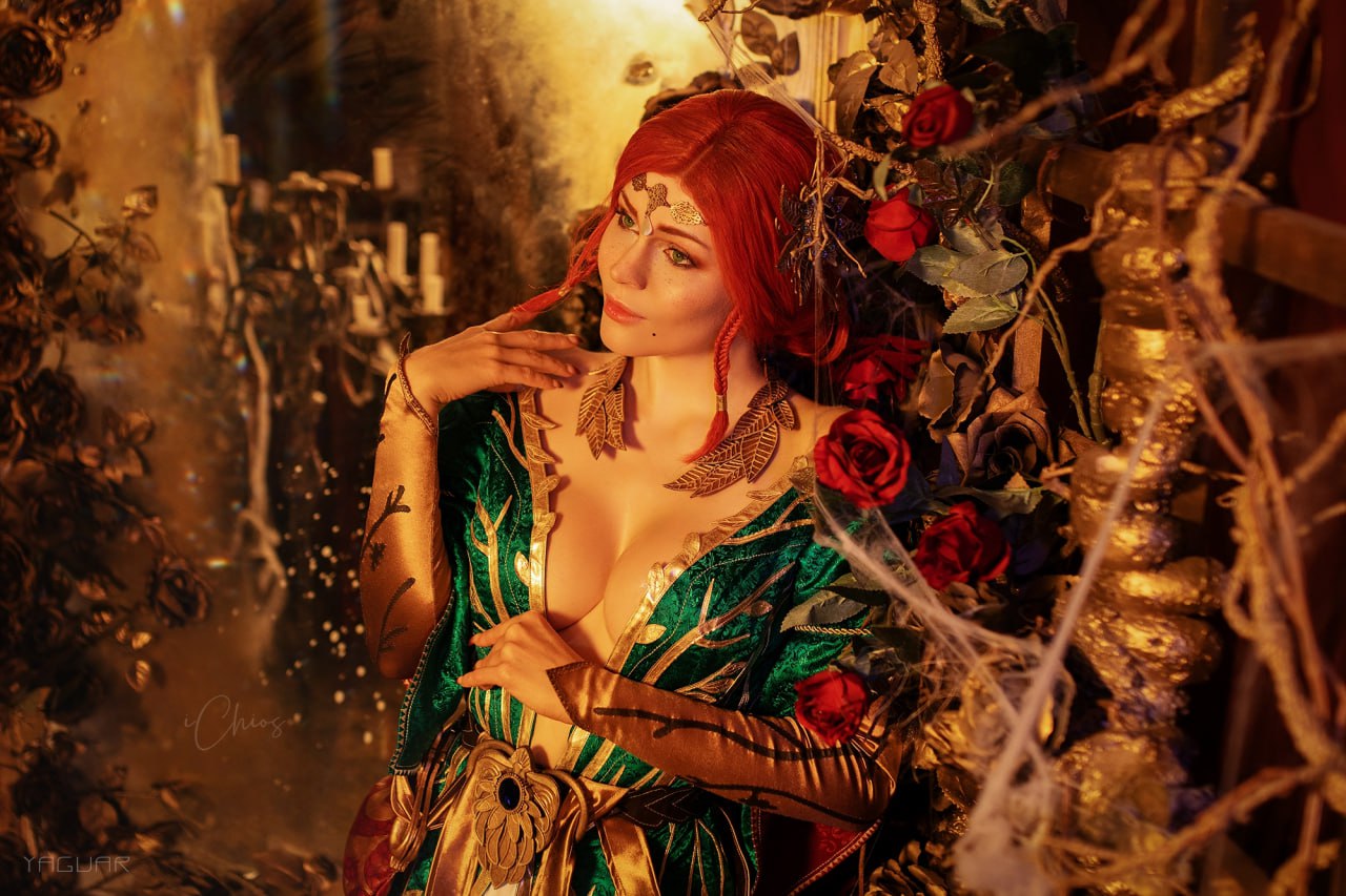 Anya Ichios - Triss Anya Ichios - Triss