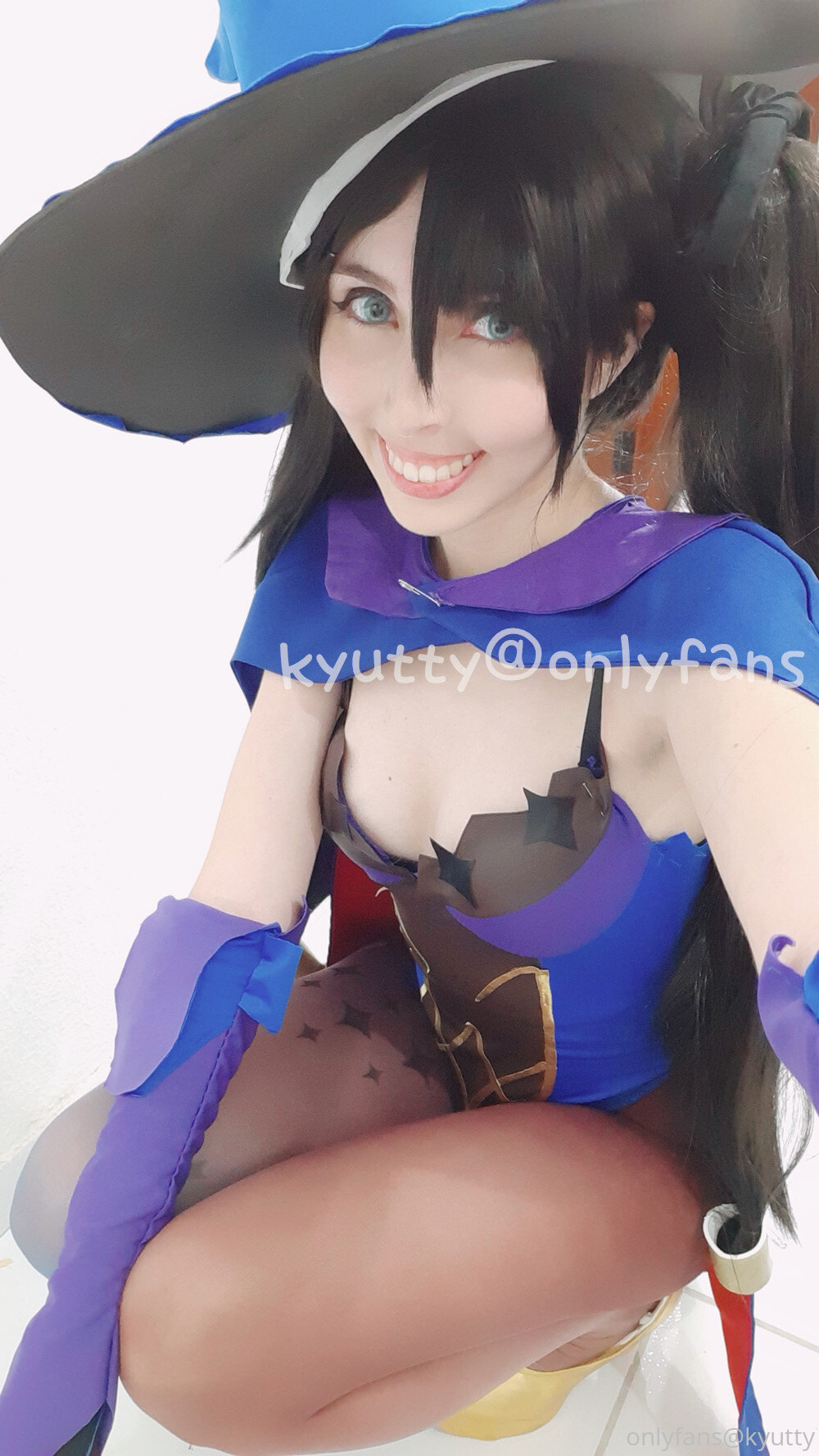 Kyutty - Mona Kyutty - Mona