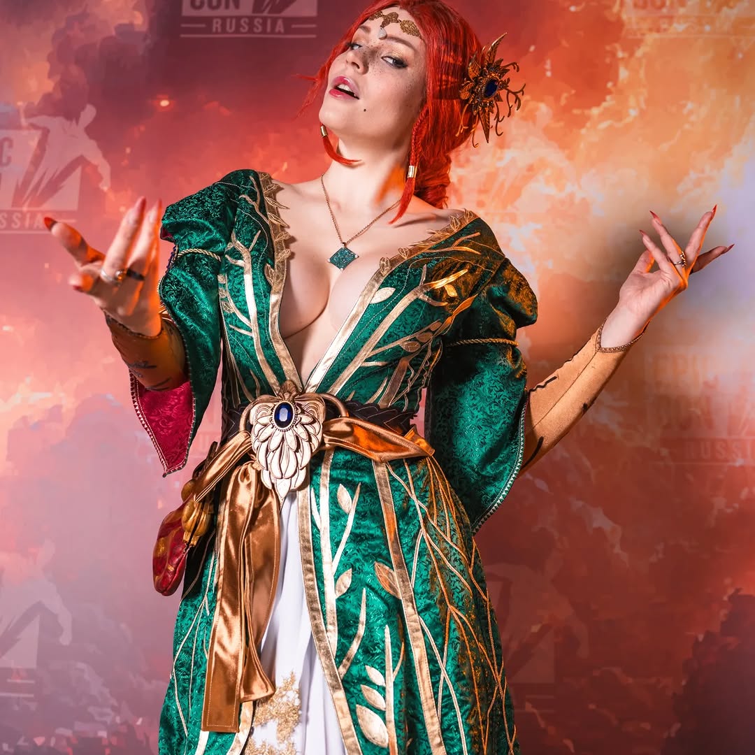 Anya Ichios - Triss Anya Ichios - Triss