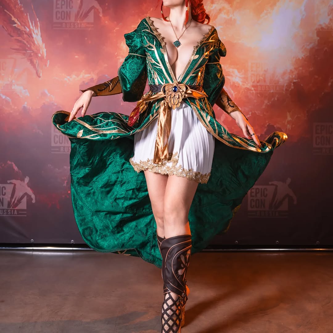 Anya Ichios - Triss Anya Ichios - Triss