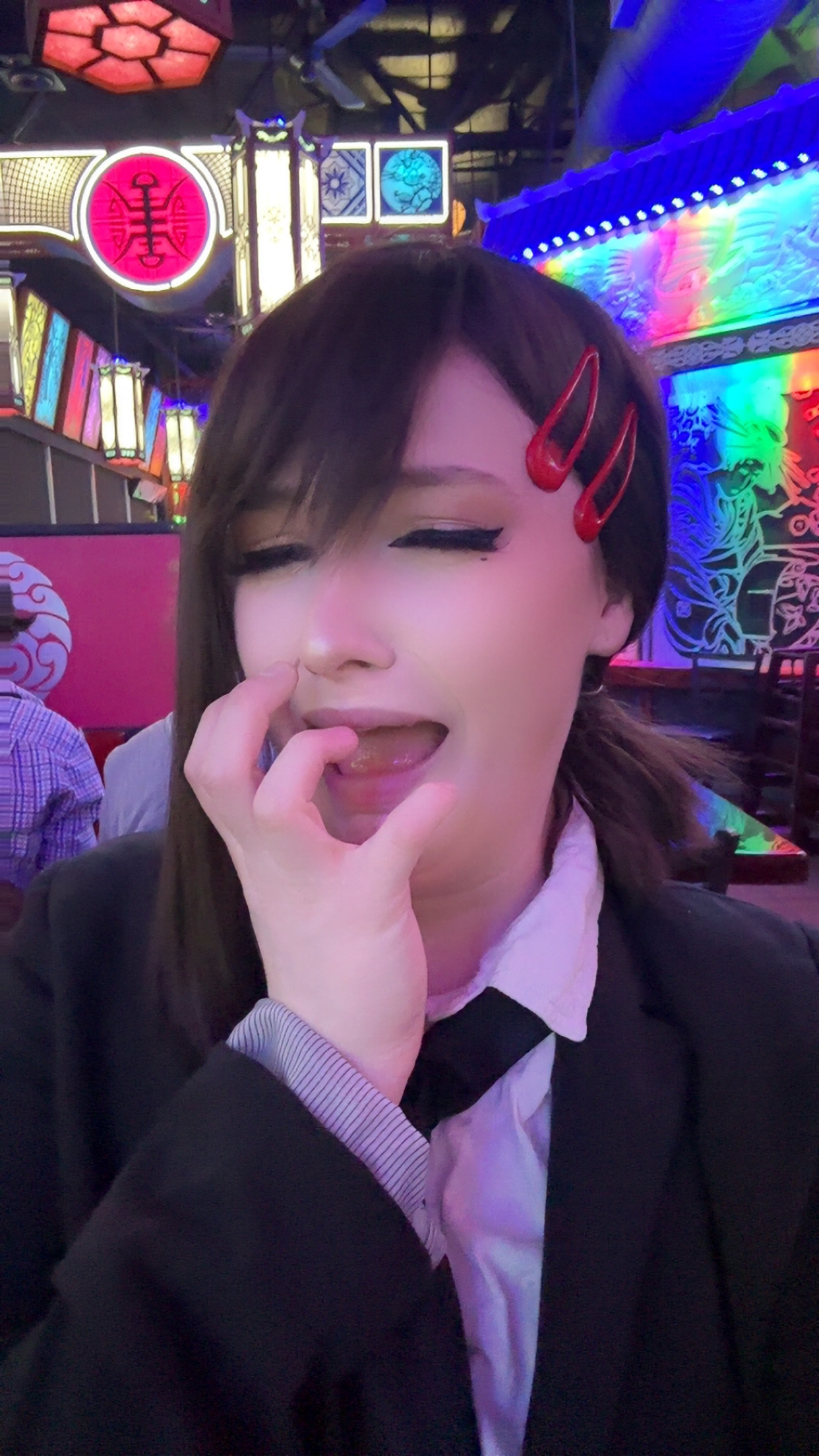 LUX - Kobeni LUX - Kobeni