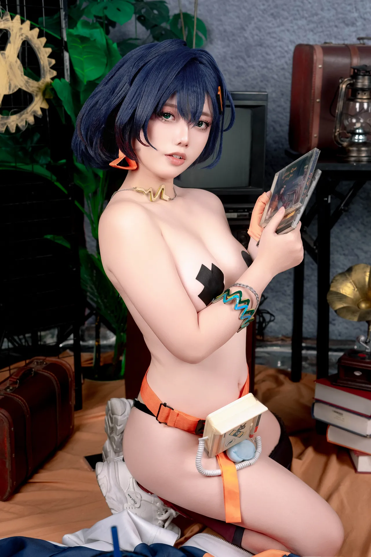 Messie Huang - Bella Messie Huang - Bella