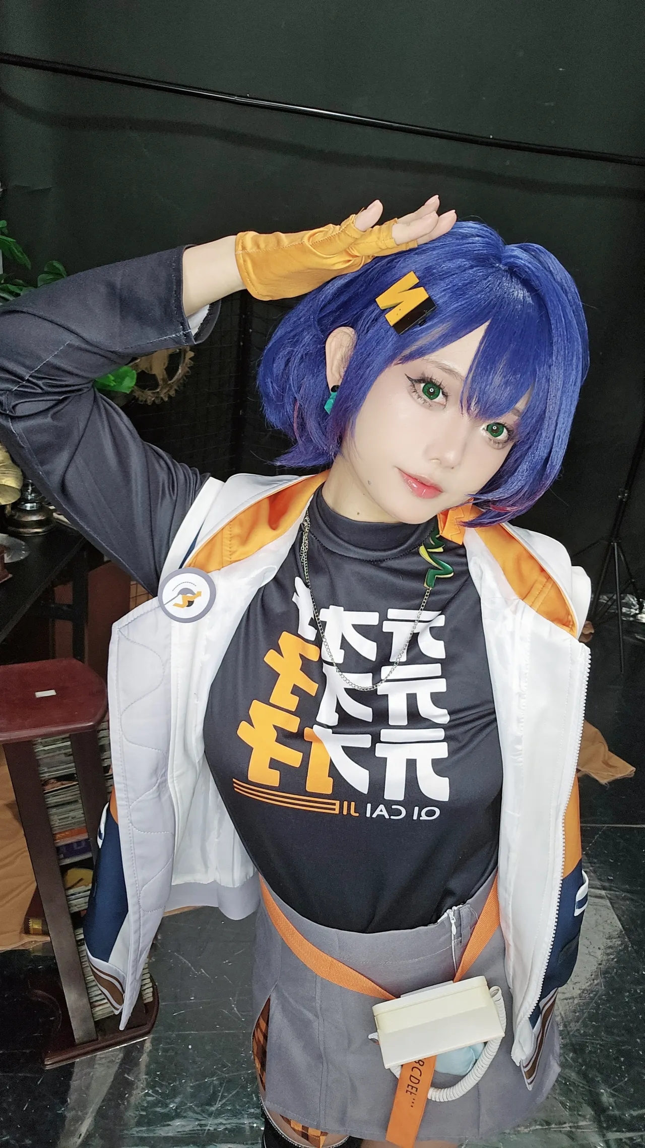 Messie Huang - Bella Messie Huang - Bella