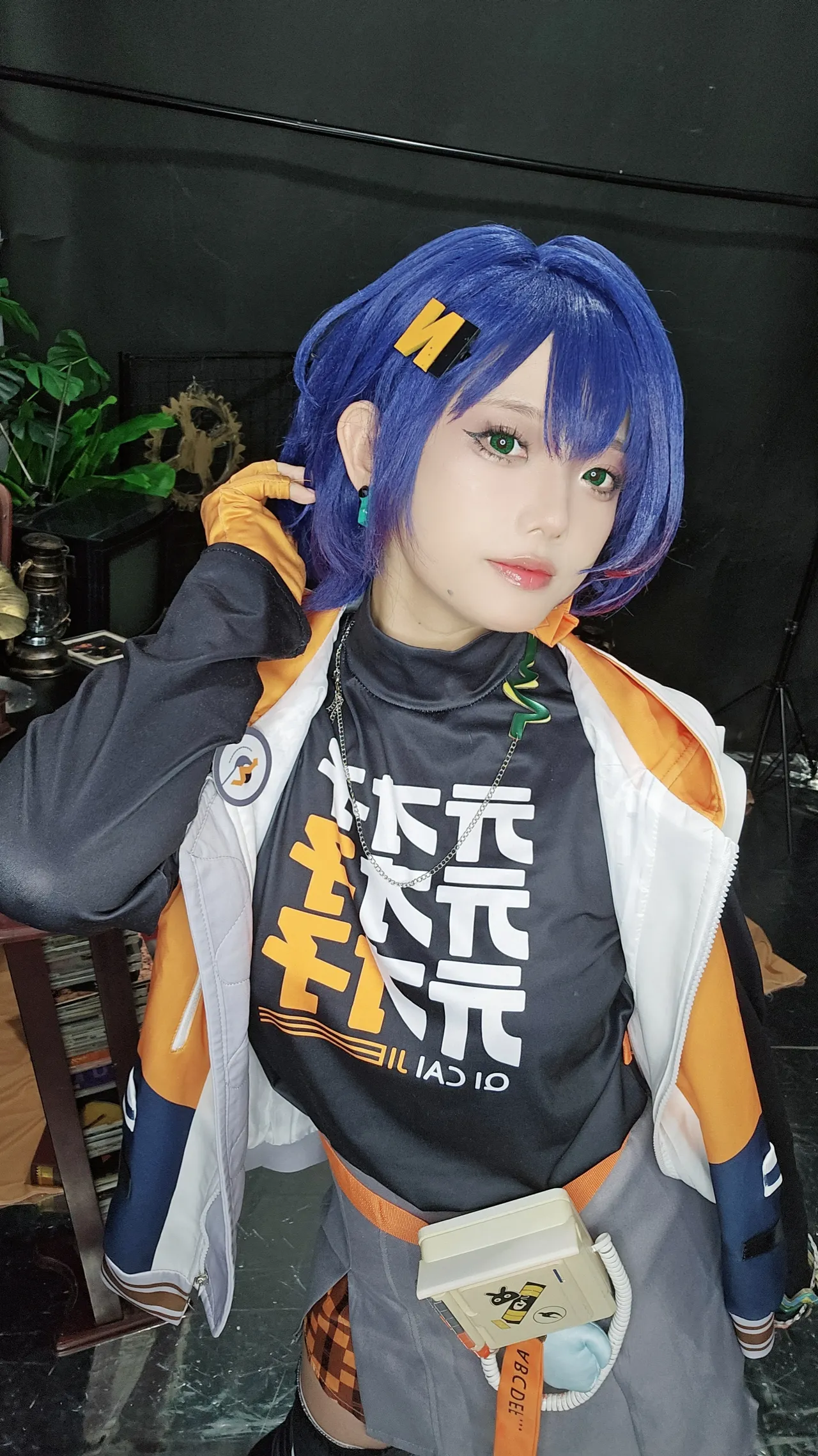 Messie Huang - Bella Messie Huang - Bella