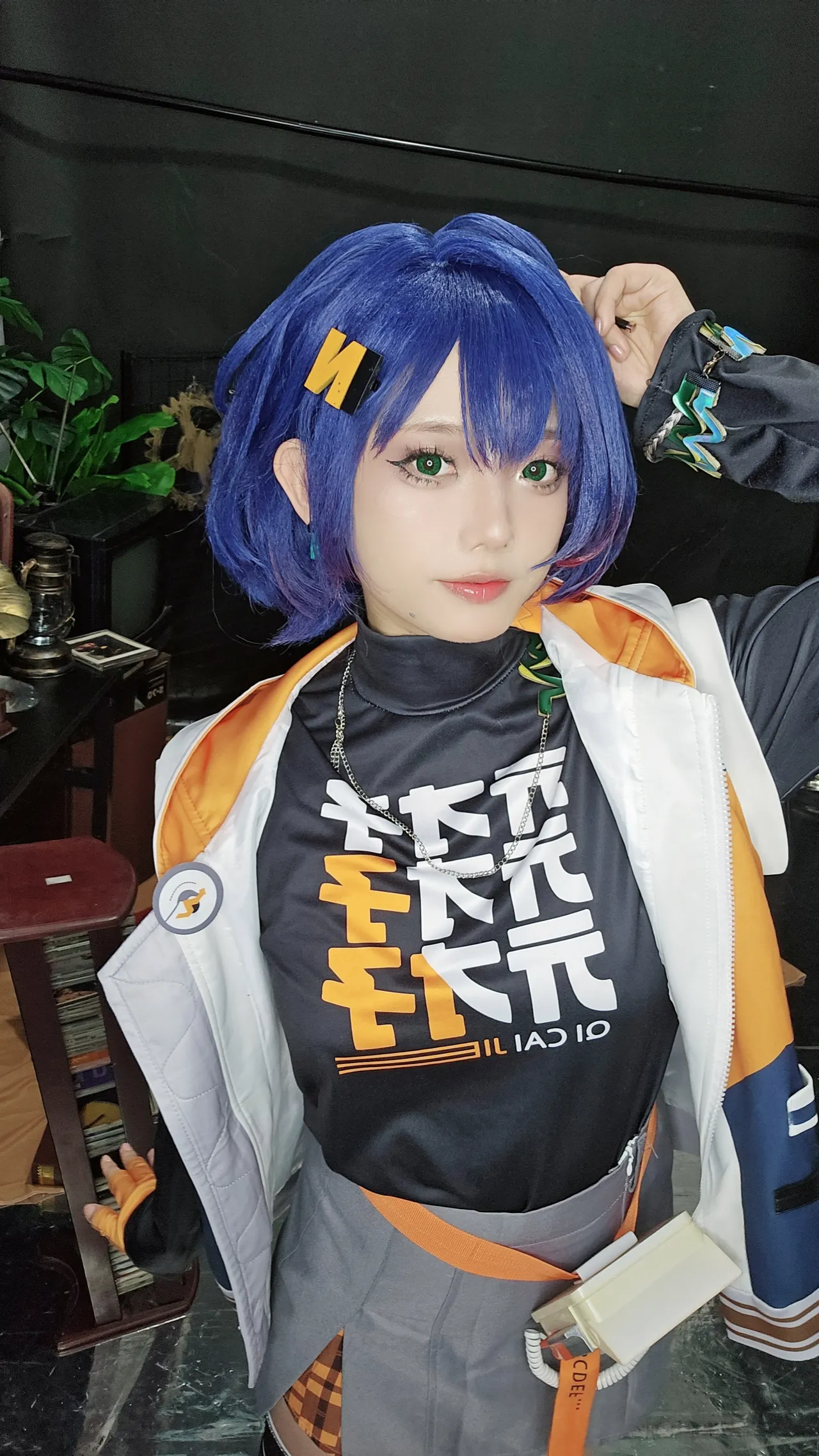 Messie Huang - Bella Messie Huang - Bella