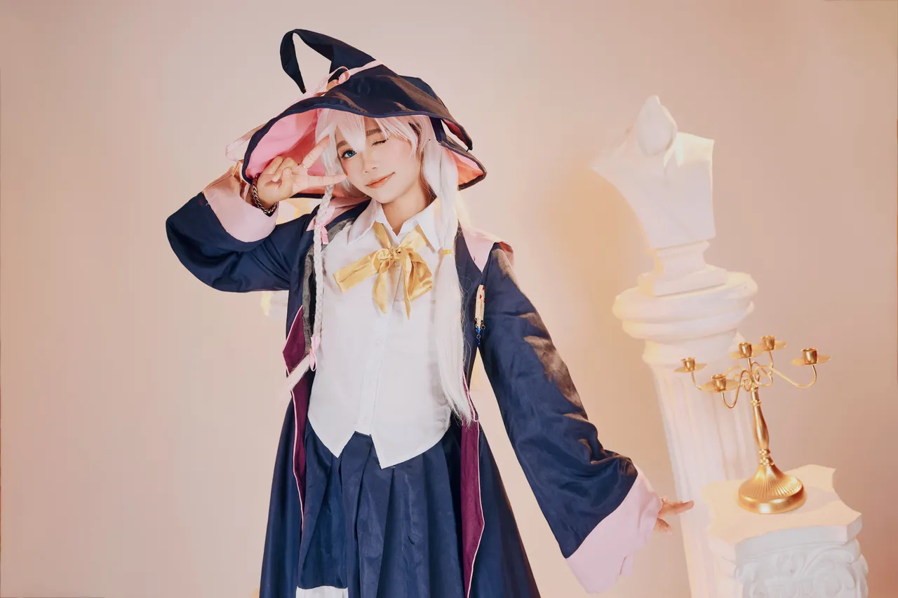 Aiko Uwu - Elina Aiko Uwu - Elina