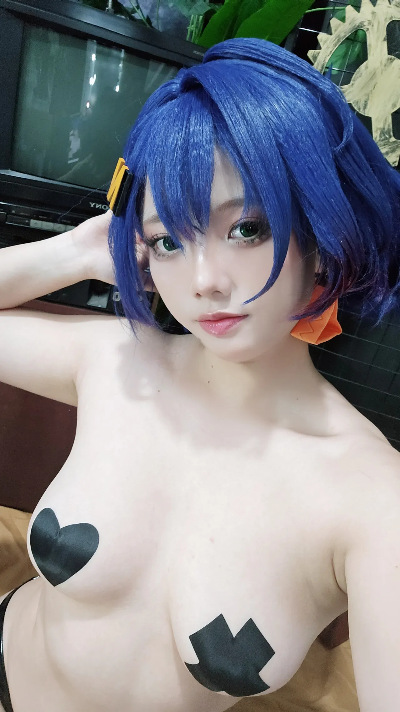 Messie Huang - Bella Messie Huang - Bella