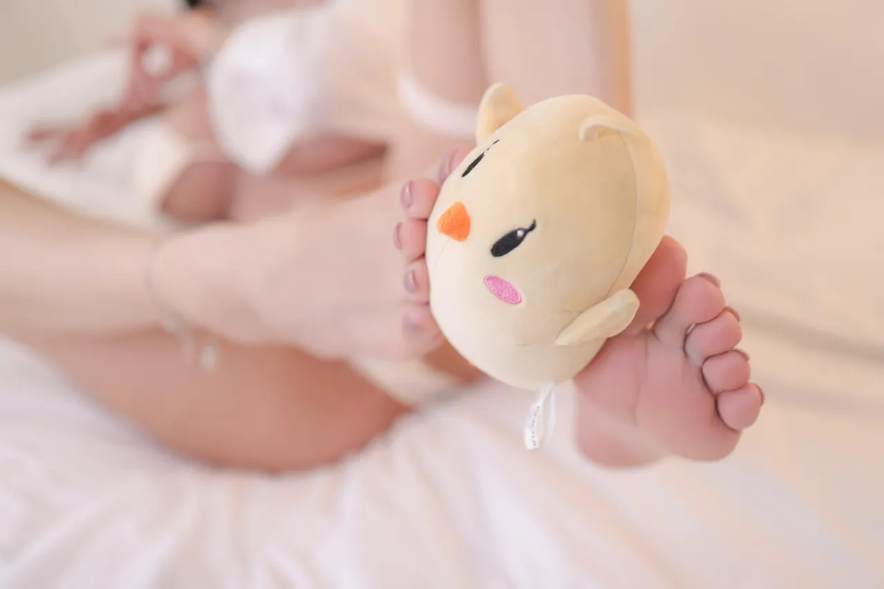 Cherry blossoms are full of three o Cherry blossoms are full of three o