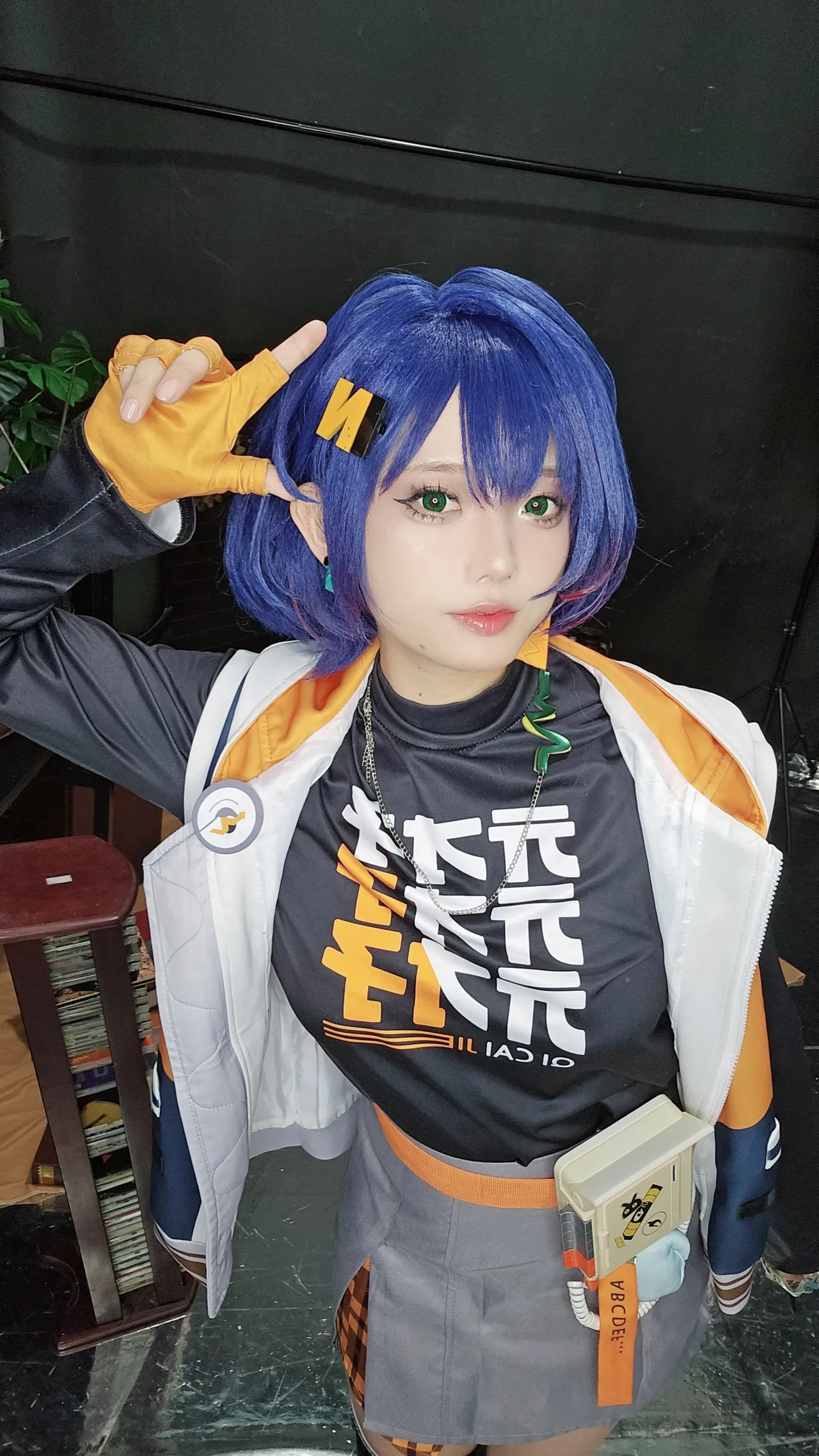 Messie Huang - Bella Messie Huang - Bella