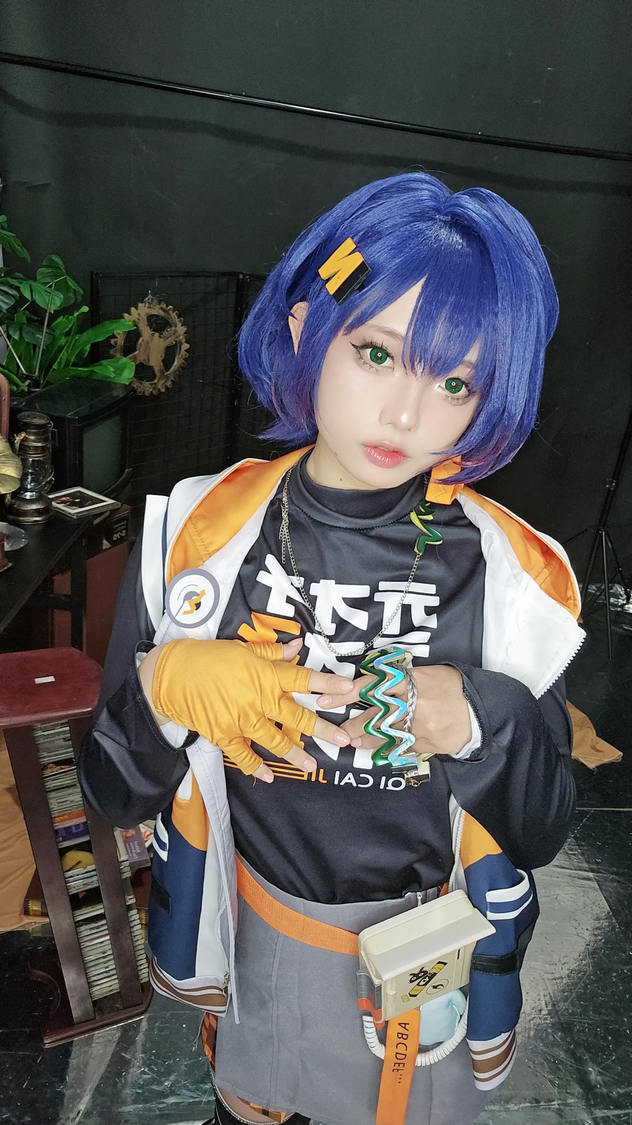 Messie Huang - Bella Messie Huang - Bella