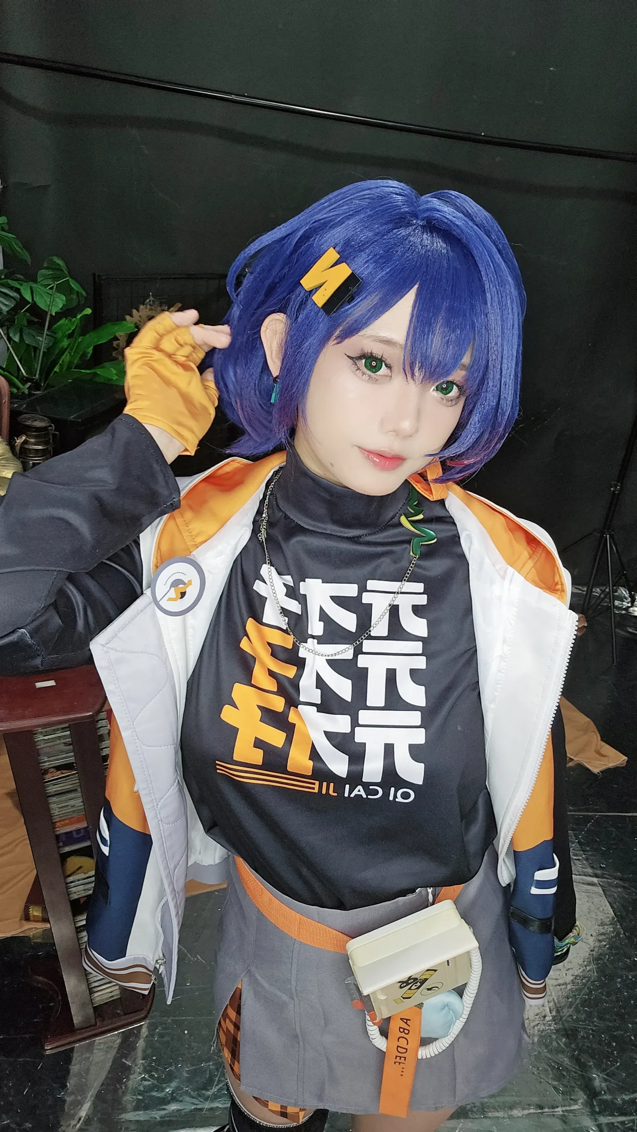 Messie Huang - Bella Messie Huang - Bella