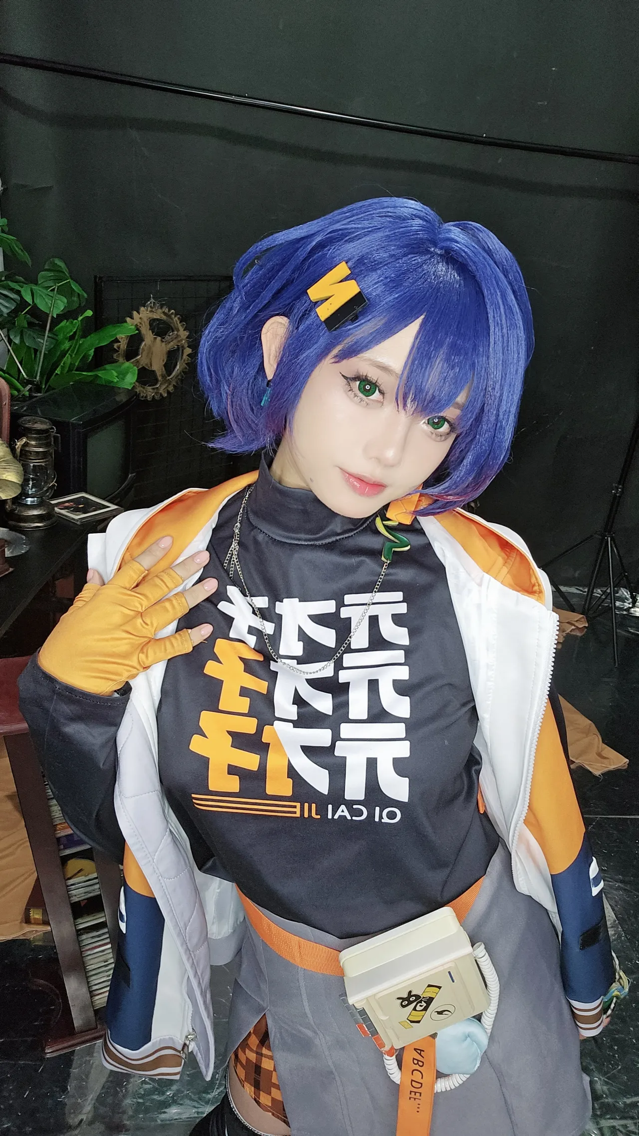 Messie Huang - Bella Messie Huang - Bella