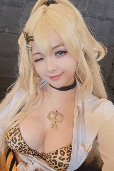 Pomponmy - Rupee 7 Pomponmy - Rupee