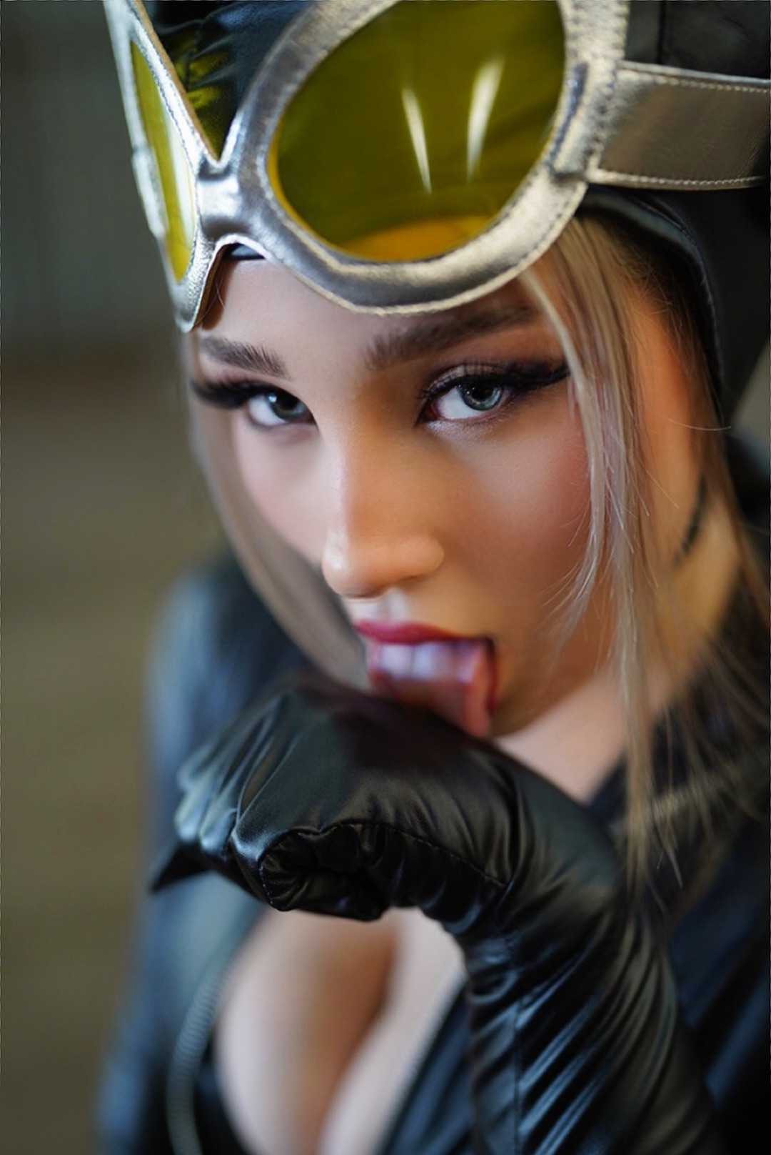 Gun Waifu – Catwoman Gun Waifu – Catwoman