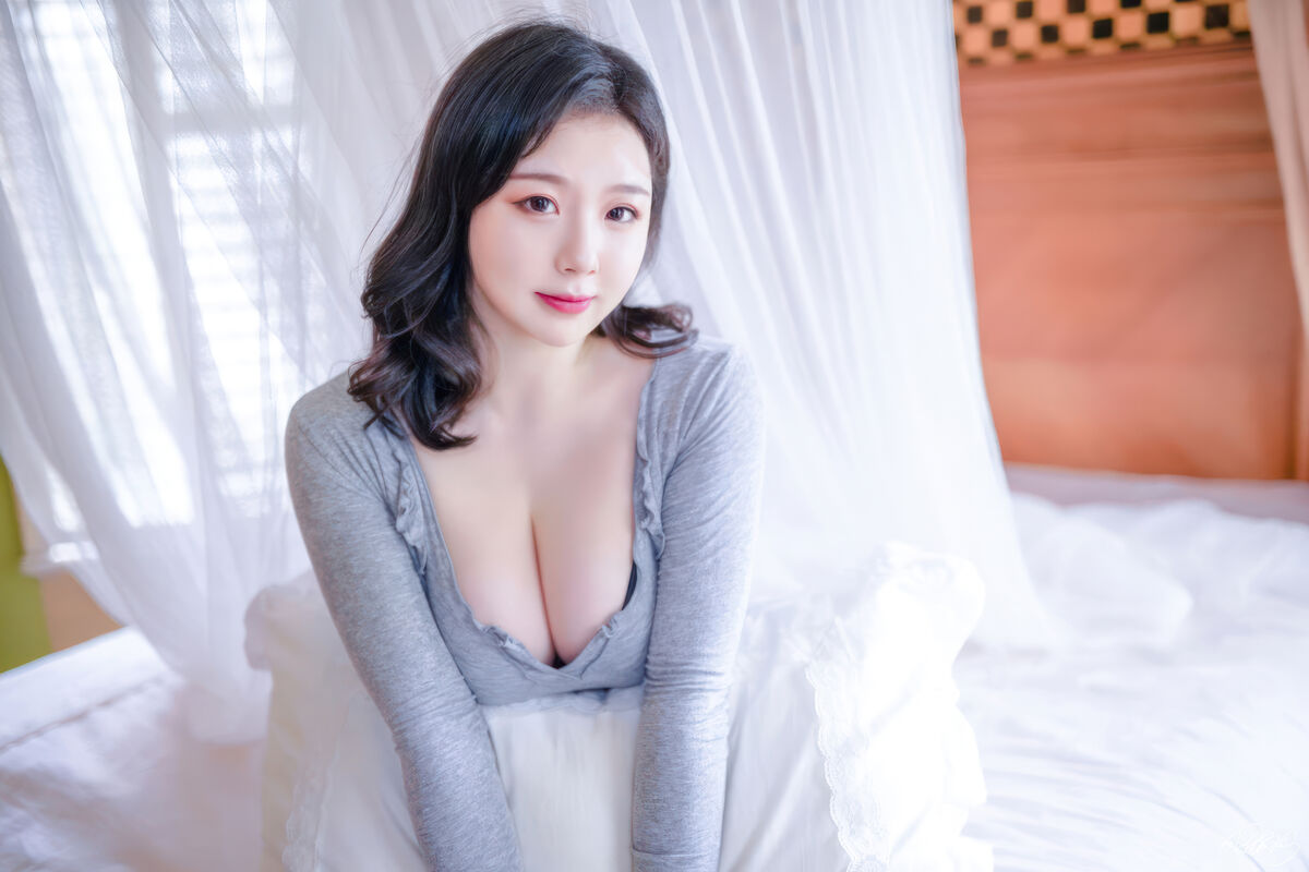 Coser@Pippi Milk Is Cute - Landlady (51P) Coser@Pippi Milk Is Cute - Landlady (51P)