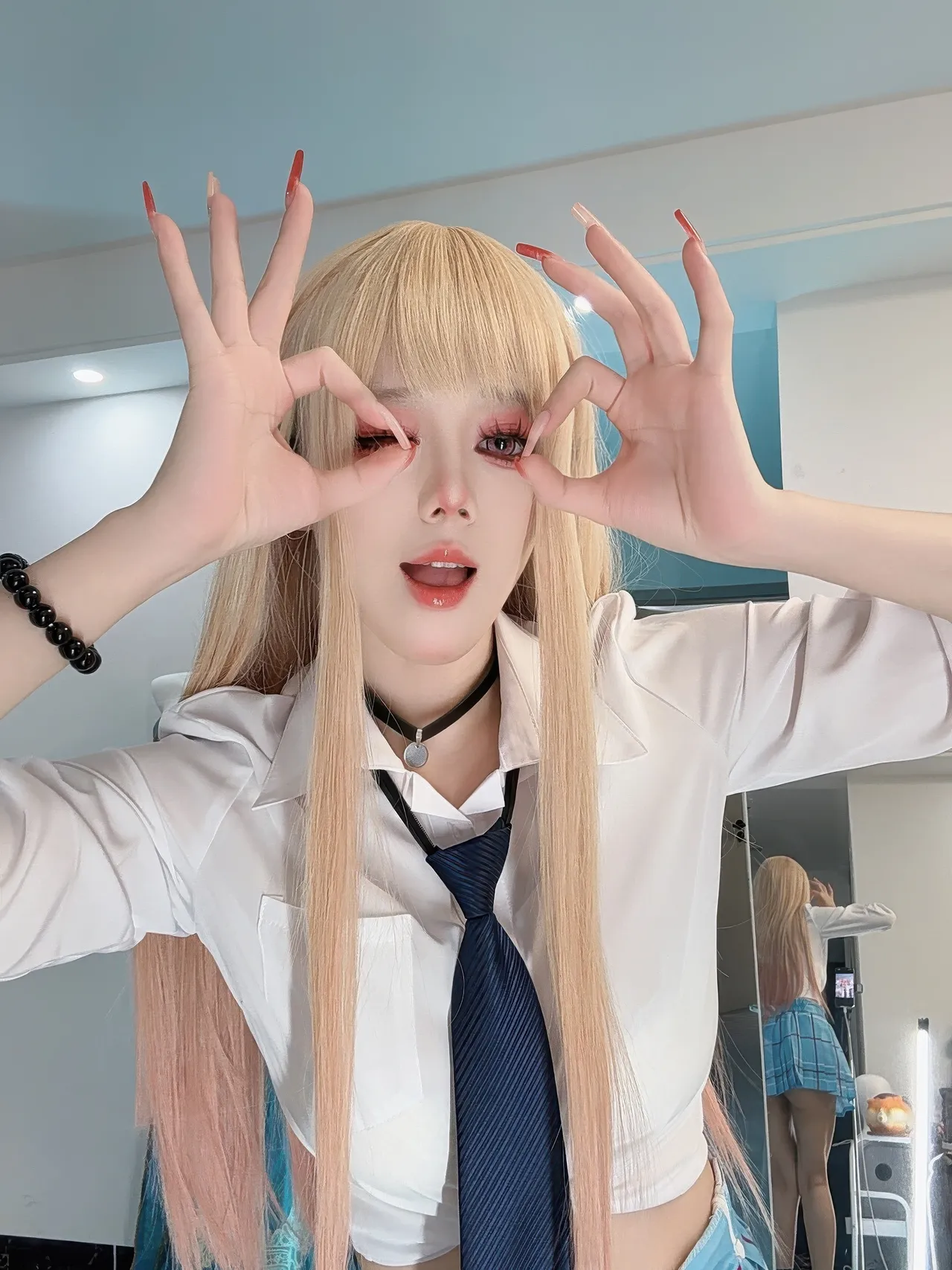 九言 - 更衣人偶坠入爱河 喜多川海梦 九言 - 更衣人偶坠入爱河 喜多川海梦