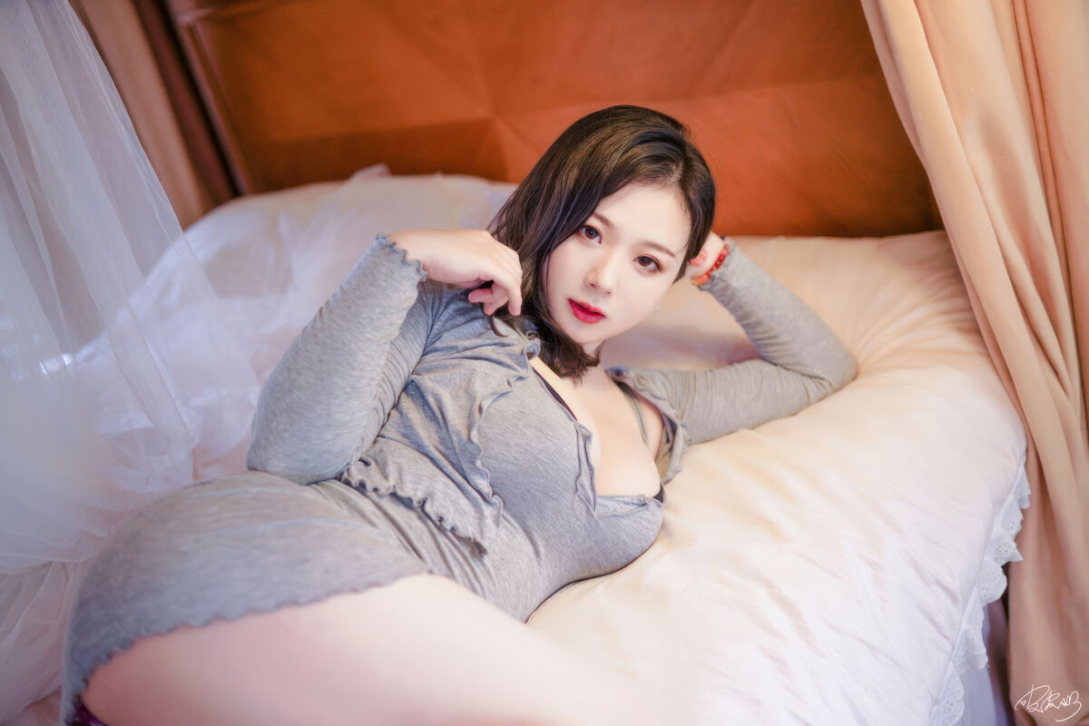 Coser@Pippi Milk Is Cute - Landlady (51P) Coser@Pippi Milk Is Cute - Landlady (51P)