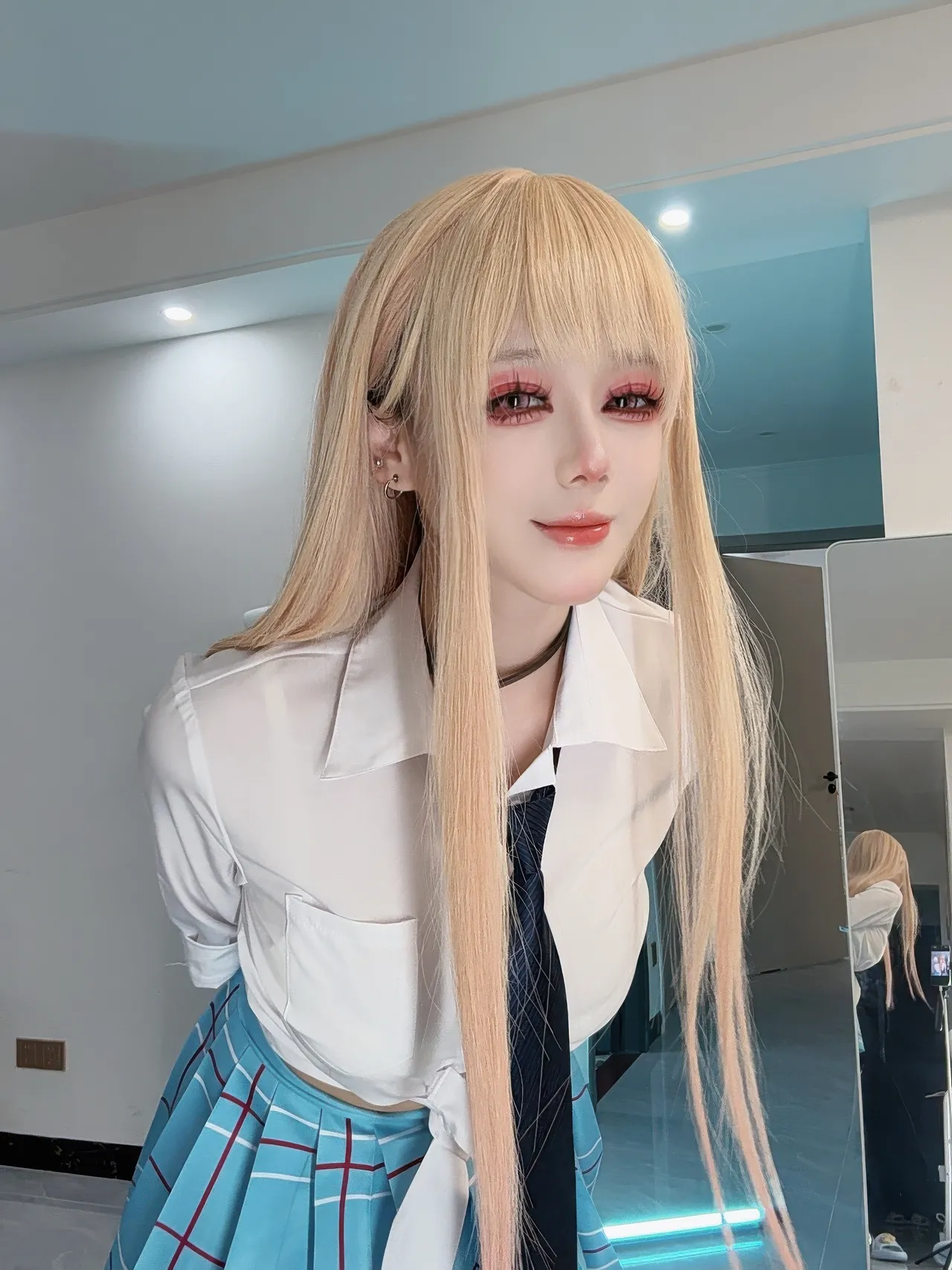 九言 - 更衣人偶坠入爱河 喜多川海梦 九言 - 更衣人偶坠入爱河 喜多川海梦