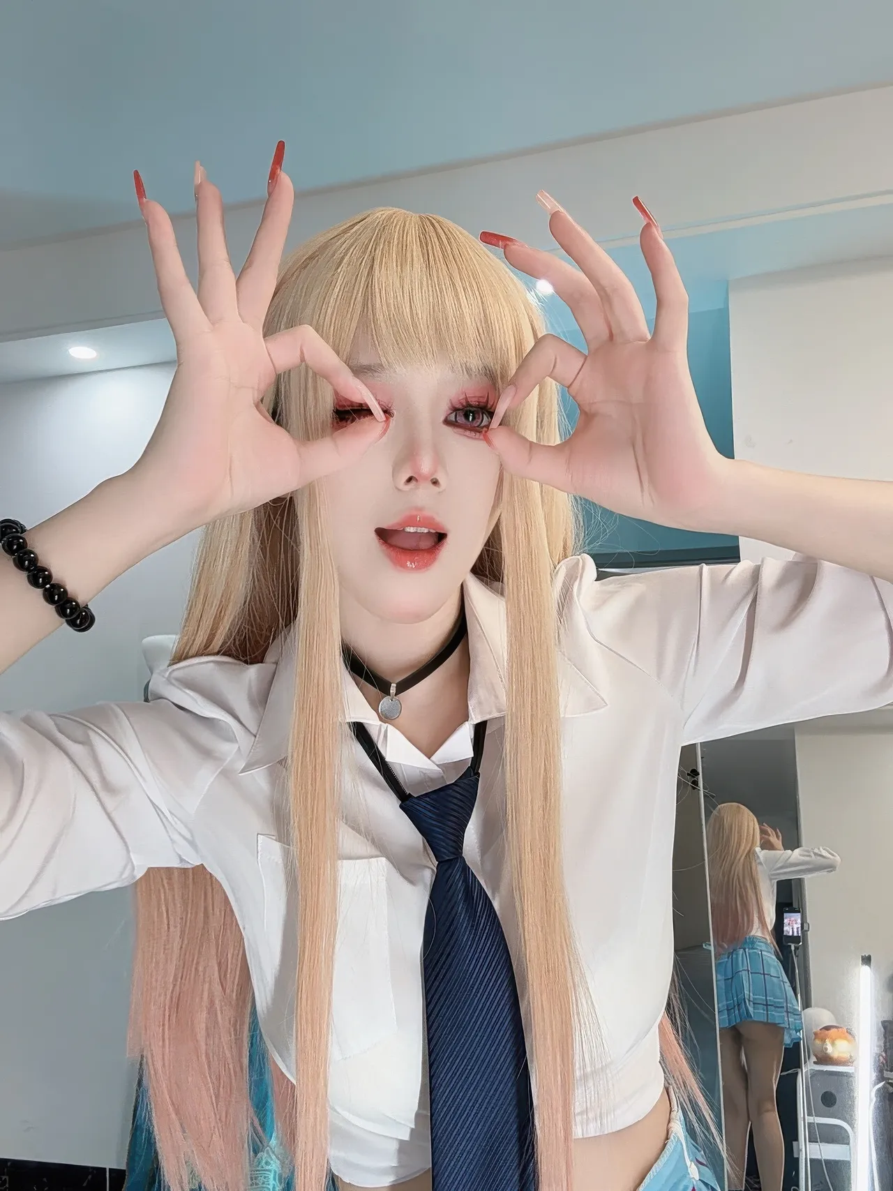 九言 - 更衣人偶坠入爱河 喜多川海梦 九言 - 更衣人偶坠入爱河 喜多川海梦