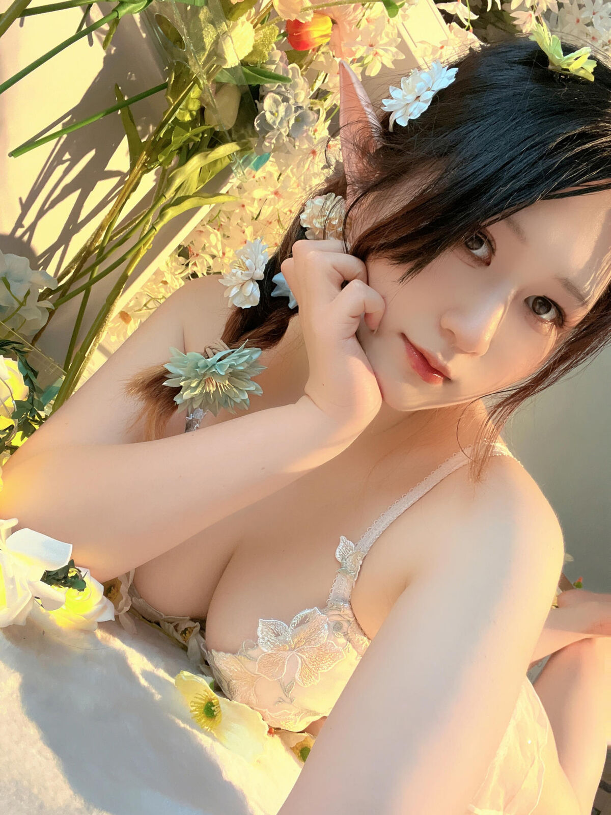 Coser@Zyra Autumn - Flowers (41P) Coser@Zyra Autumn - Flowers (41P)