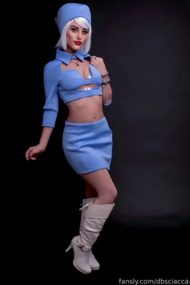 Dani Sciacca - 5th Element Attendant 8 Dani Sciacca - 5th Element Attendant