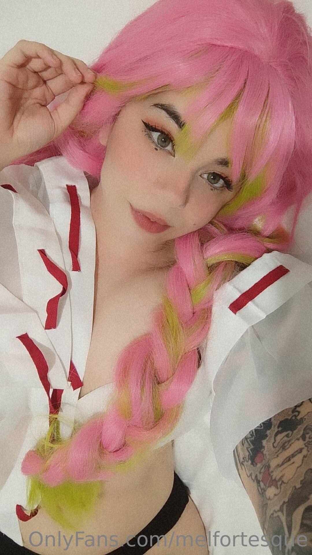 Mel Fortesque - Mitsuri Mel Fortesque - Mitsuri