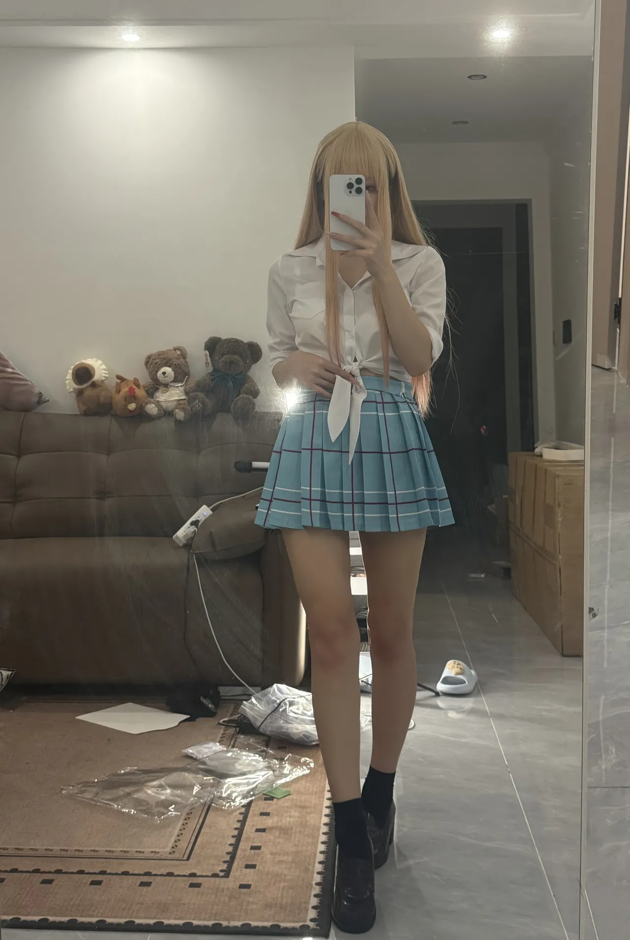 九言 - 更衣人偶坠入爱河 喜多川海梦 九言 - 更衣人偶坠入爱河 喜多川海梦