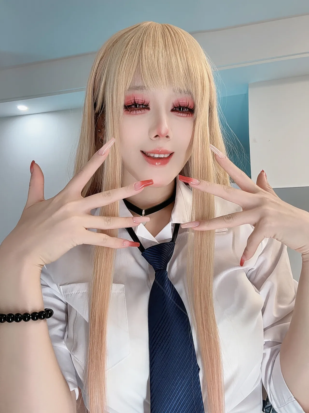 九言 - 更衣人偶坠入爱河 喜多川海梦 九言 - 更衣人偶坠入爱河 喜多川海梦