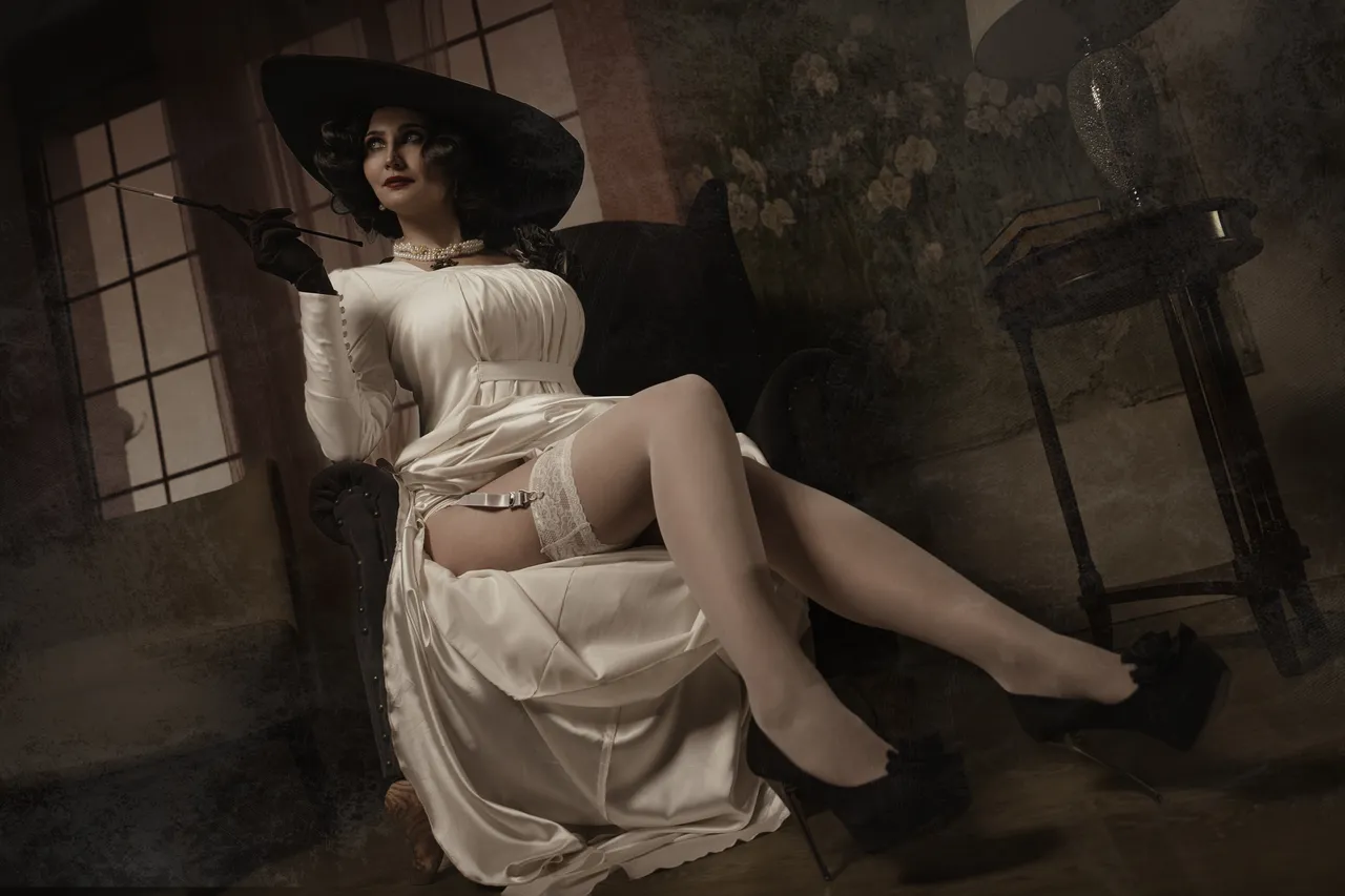 Gliese 581 - Lady Dimitrescu Gliese 581 - Lady Dimitrescu