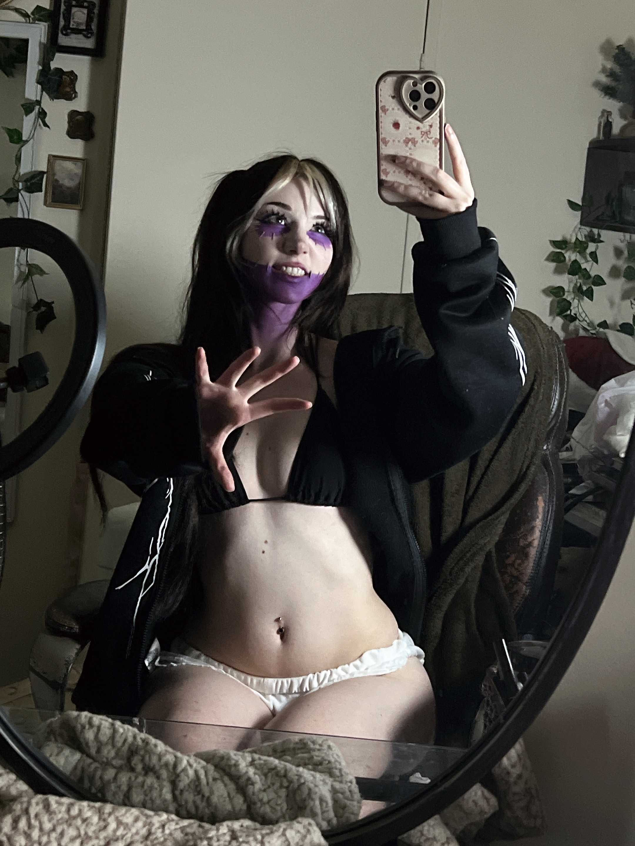 Danielle Mercedie - Dabi Danielle Mercedie - Dabi