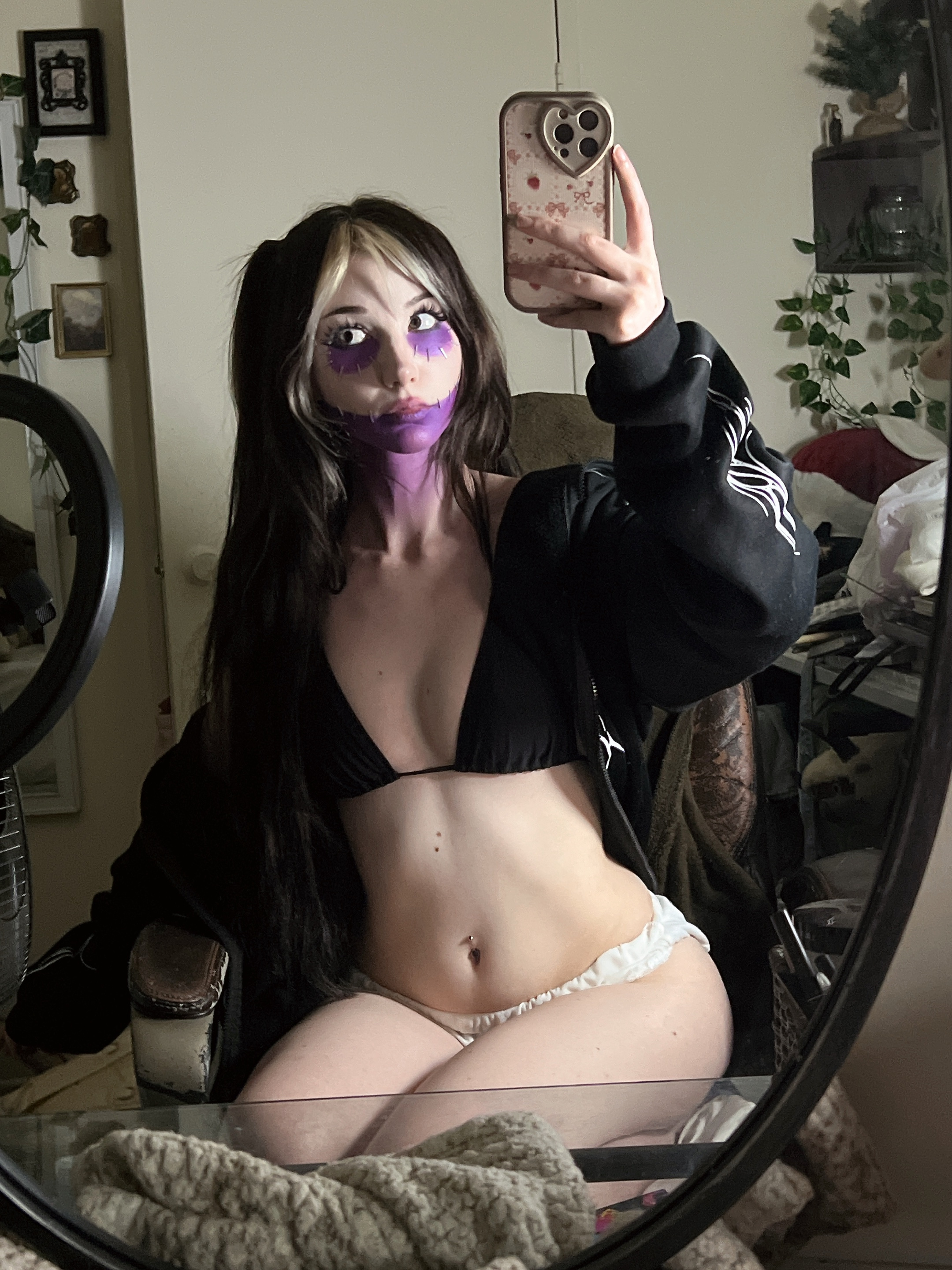 Danielle Mercedie - Dabi Danielle Mercedie - Dabi