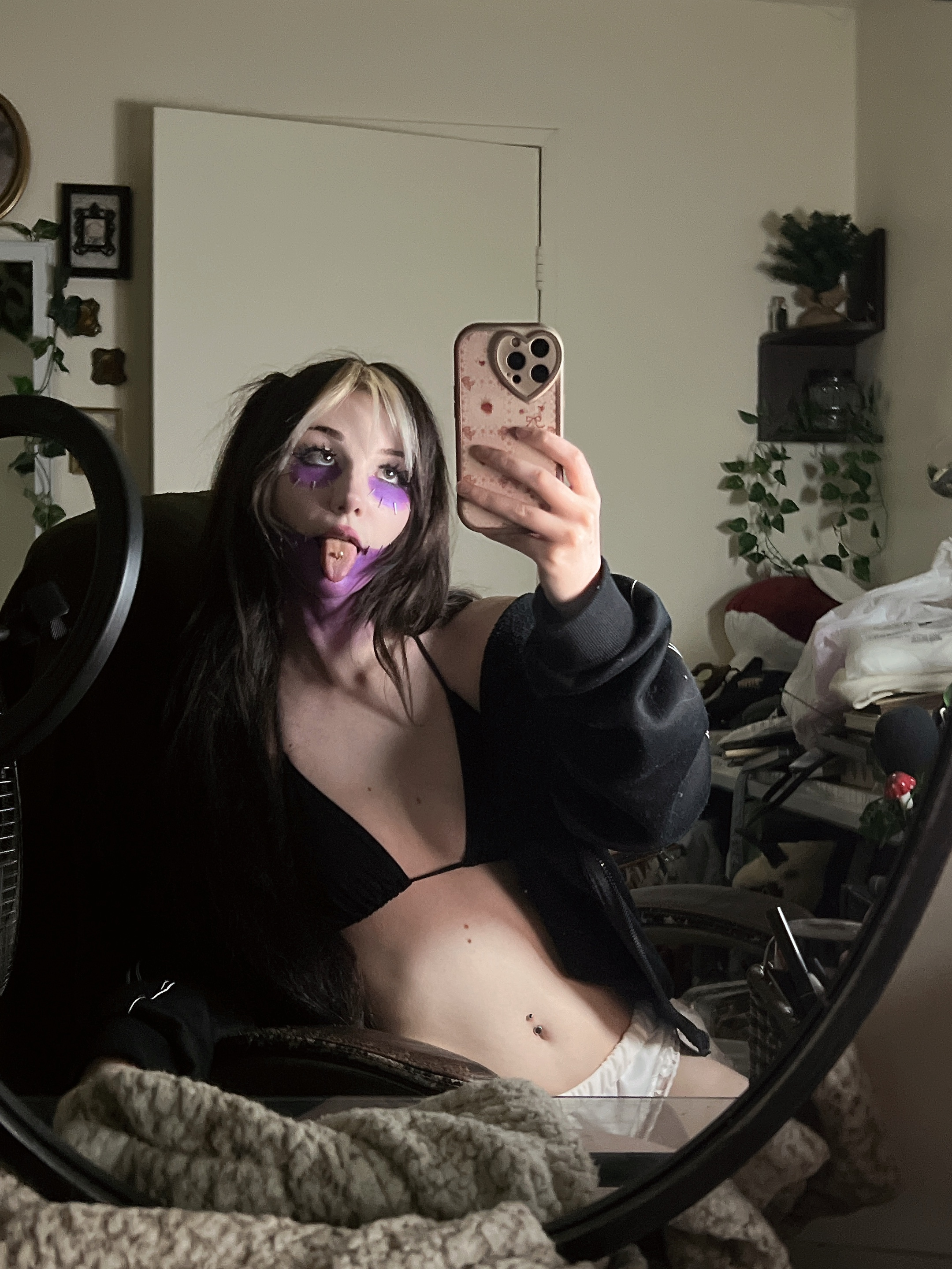 Danielle Mercedie - Dabi Danielle Mercedie - Dabi