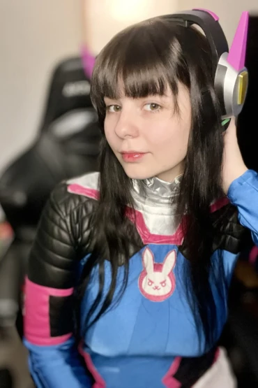 Maniac Megan - D.Va 1 Maniac Megan - D.Va