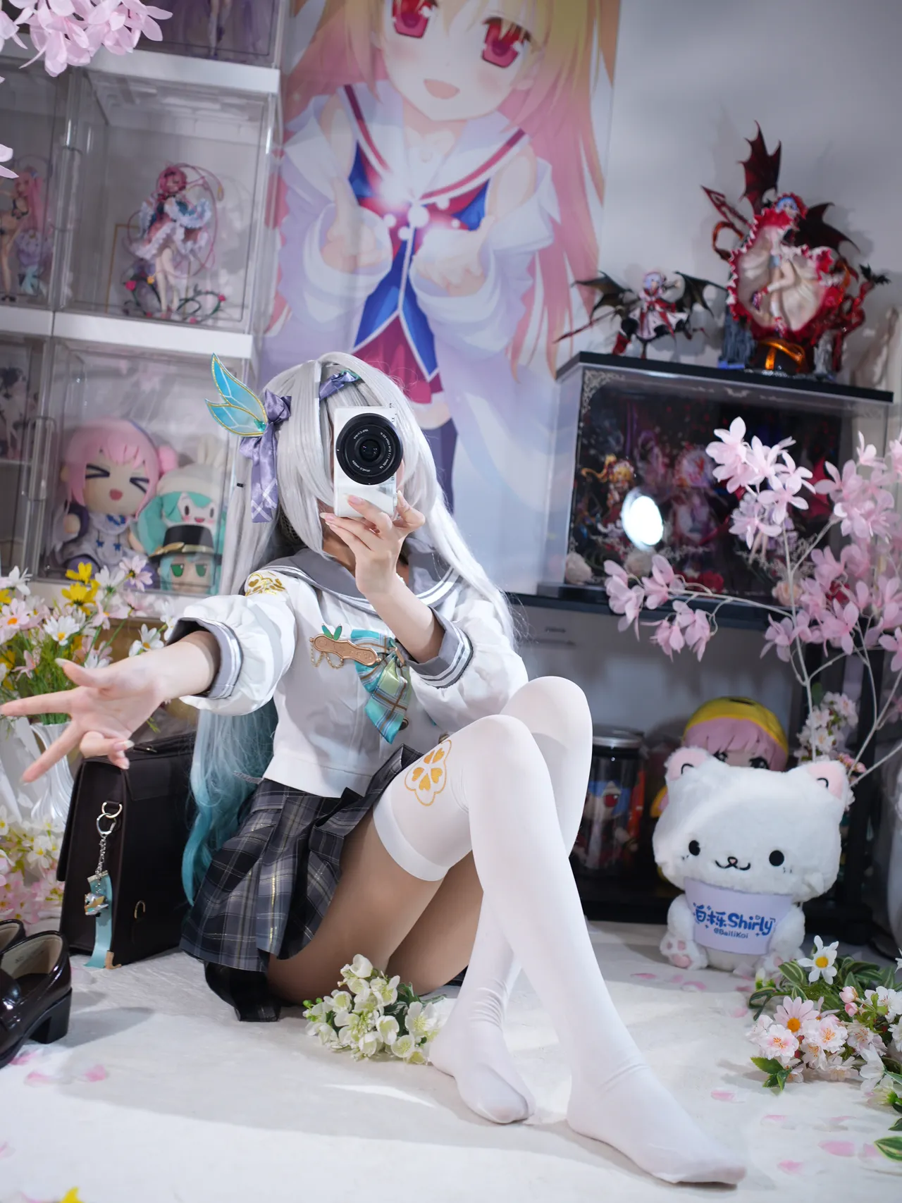 Shirly - Flowing Firefly Spring Gift (Honkai: Star Rail) Shirly - Flowing Firefly Spring Gift (Honkai: Star Rail)