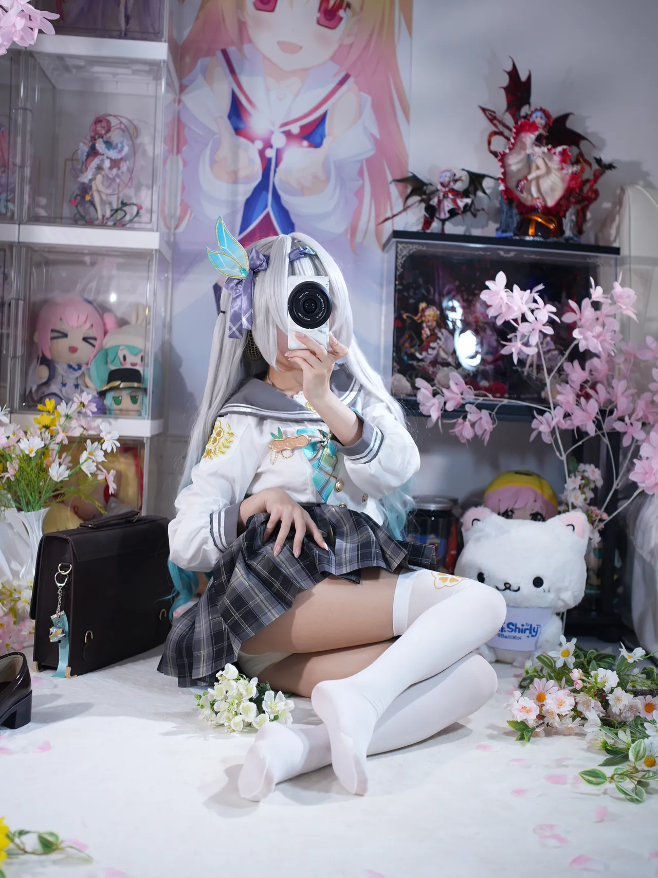 Shirly - Flowing Firefly Spring Gift (Honkai: Star Rail) Shirly - Flowing Firefly Spring Gift (Honkai: Star Rail)