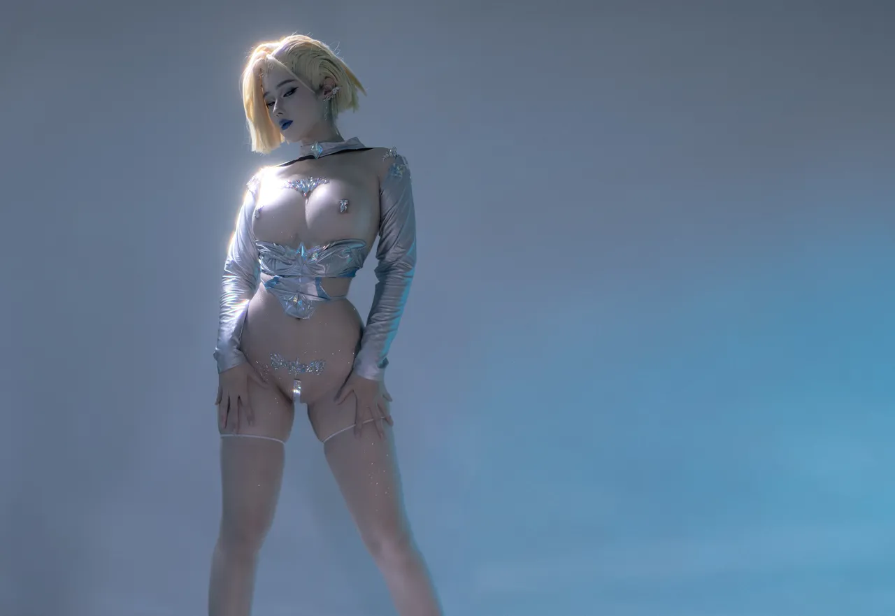 Coser@ Titi alloy: White Queen Coser@ Titi alloy: White Queen