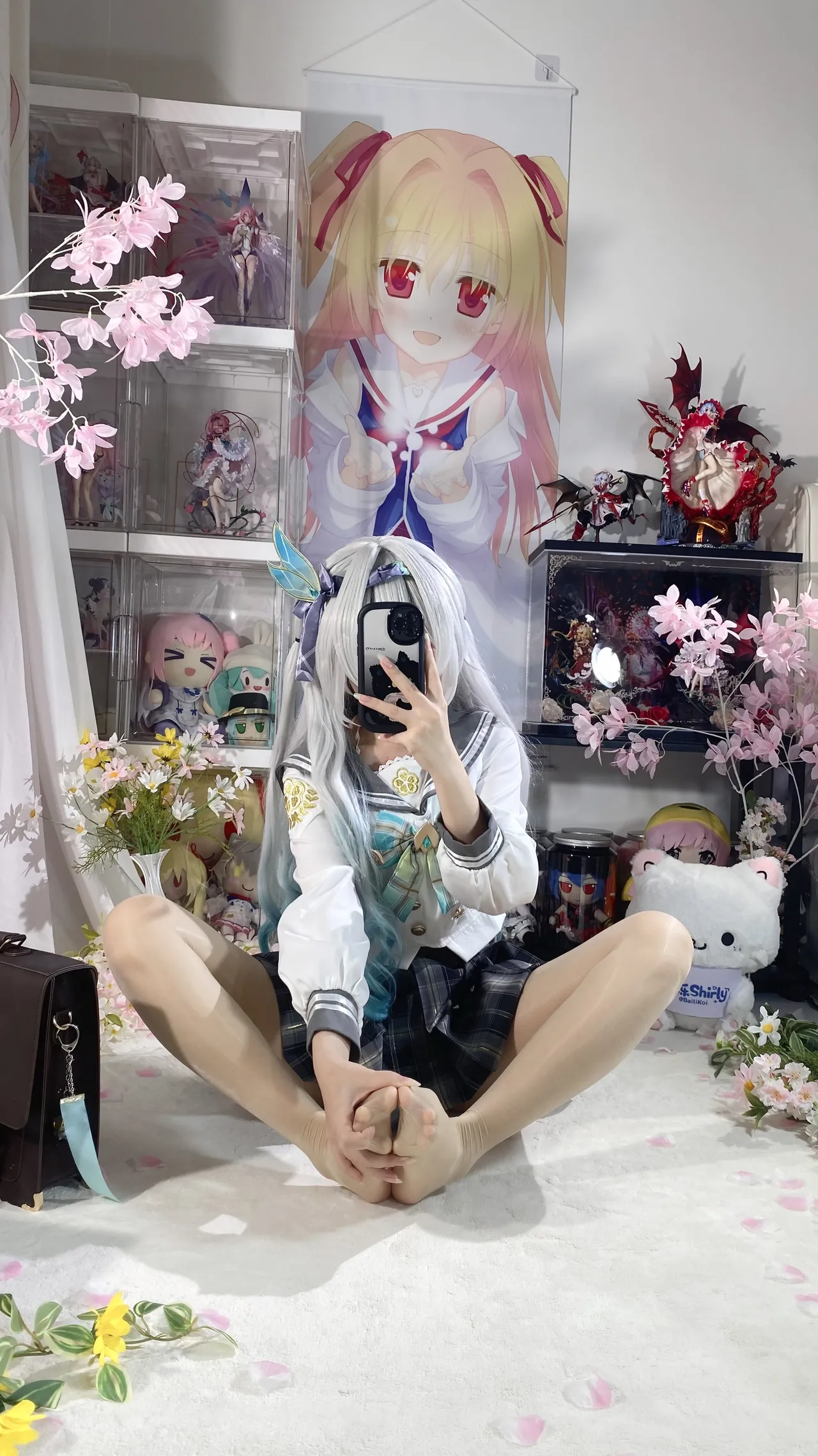 Shirly - Flowing Firefly Spring Gift (Honkai: Star Rail) Shirly - Flowing Firefly Spring Gift (Honkai: Star Rail)