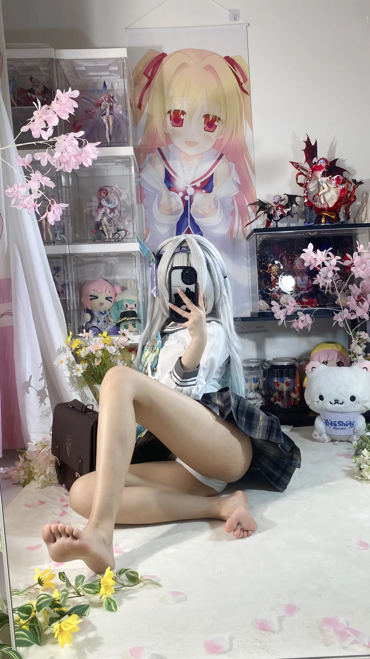 Shirly - Flowing Firefly Spring Gift (Honkai: Star Rail) Shirly - Flowing Firefly Spring Gift (Honkai: Star Rail)