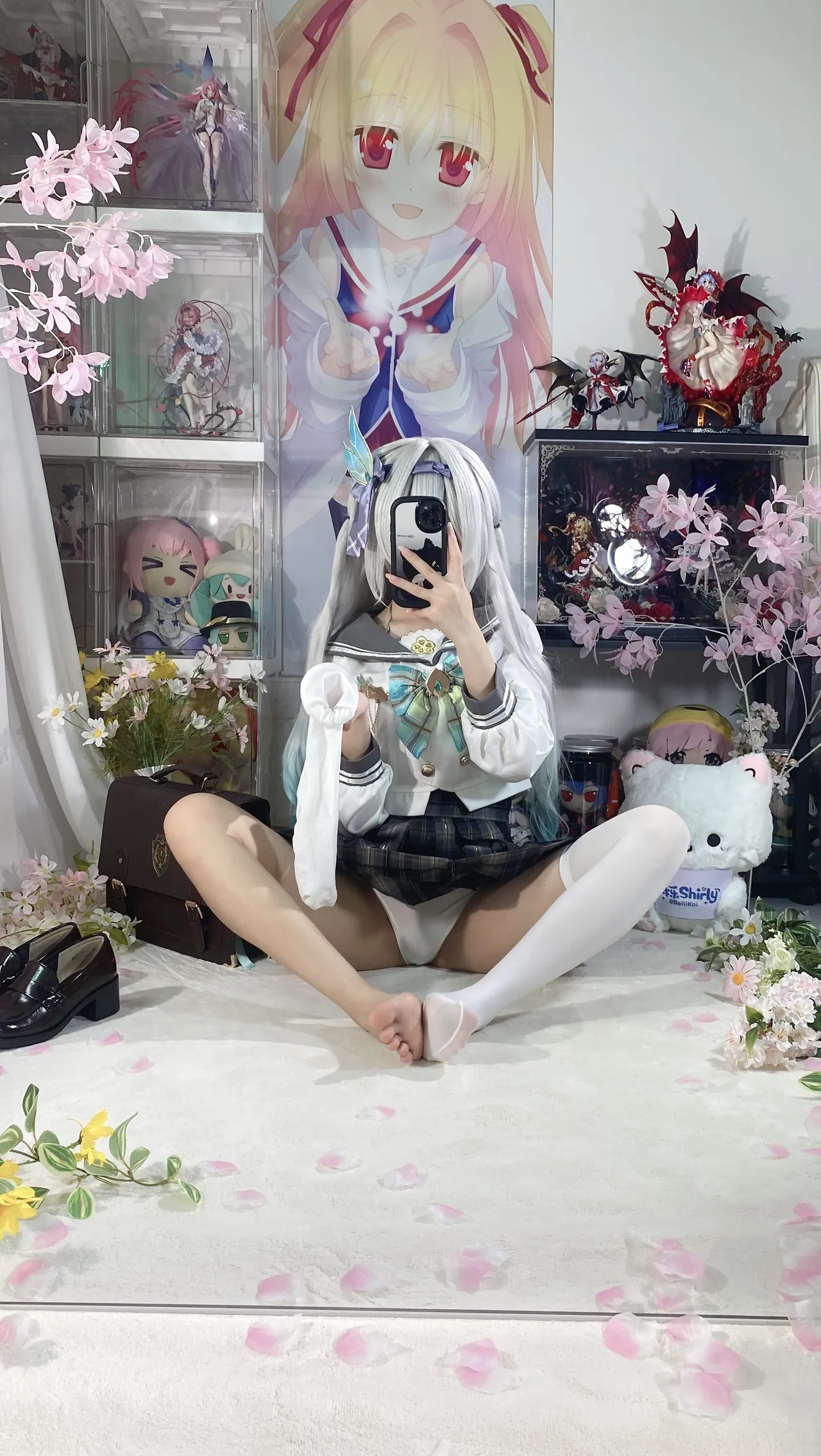 Shirly - Flowing Firefly Spring Gift (Honkai: Star Rail) Shirly - Flowing Firefly Spring Gift (Honkai: Star Rail)