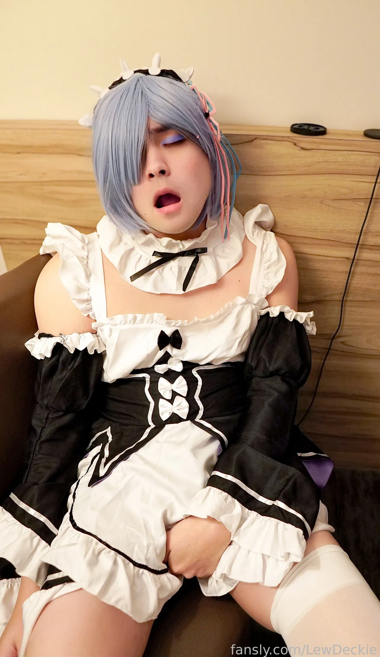 LewDeckie - Rem LewDeckie - Rem