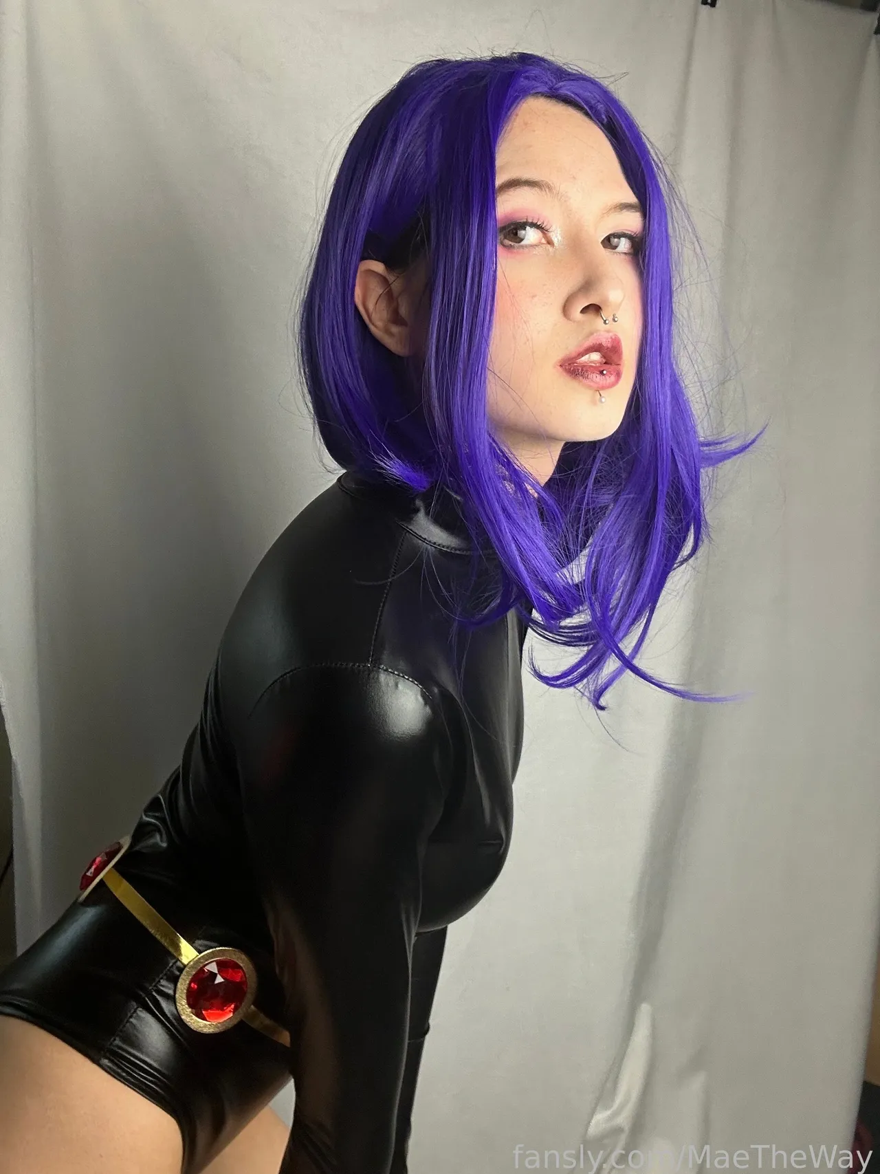 Mae The Way - Raven Mae The Way - Raven