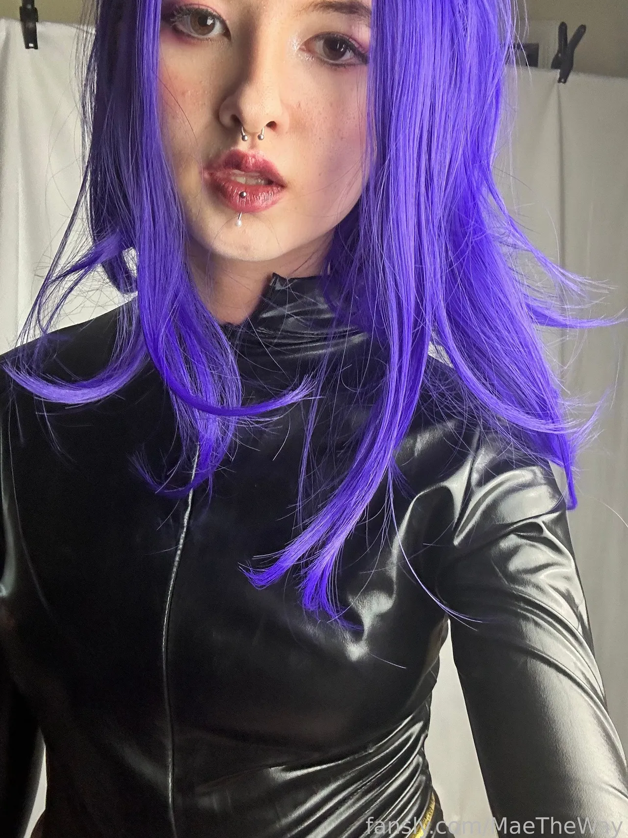 Mae The Way - Raven Mae The Way - Raven