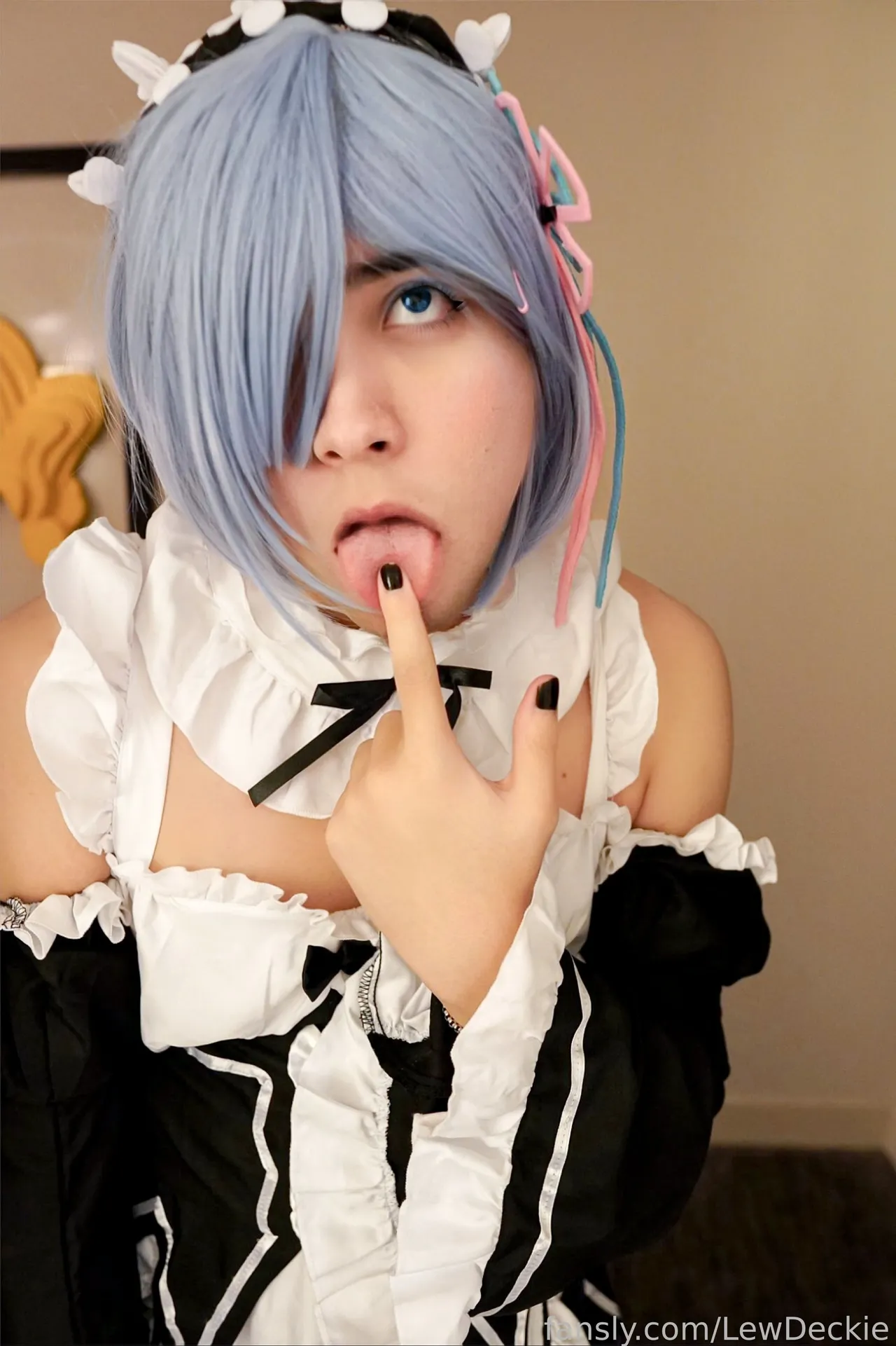 LewDeckie - Rem LewDeckie - Rem