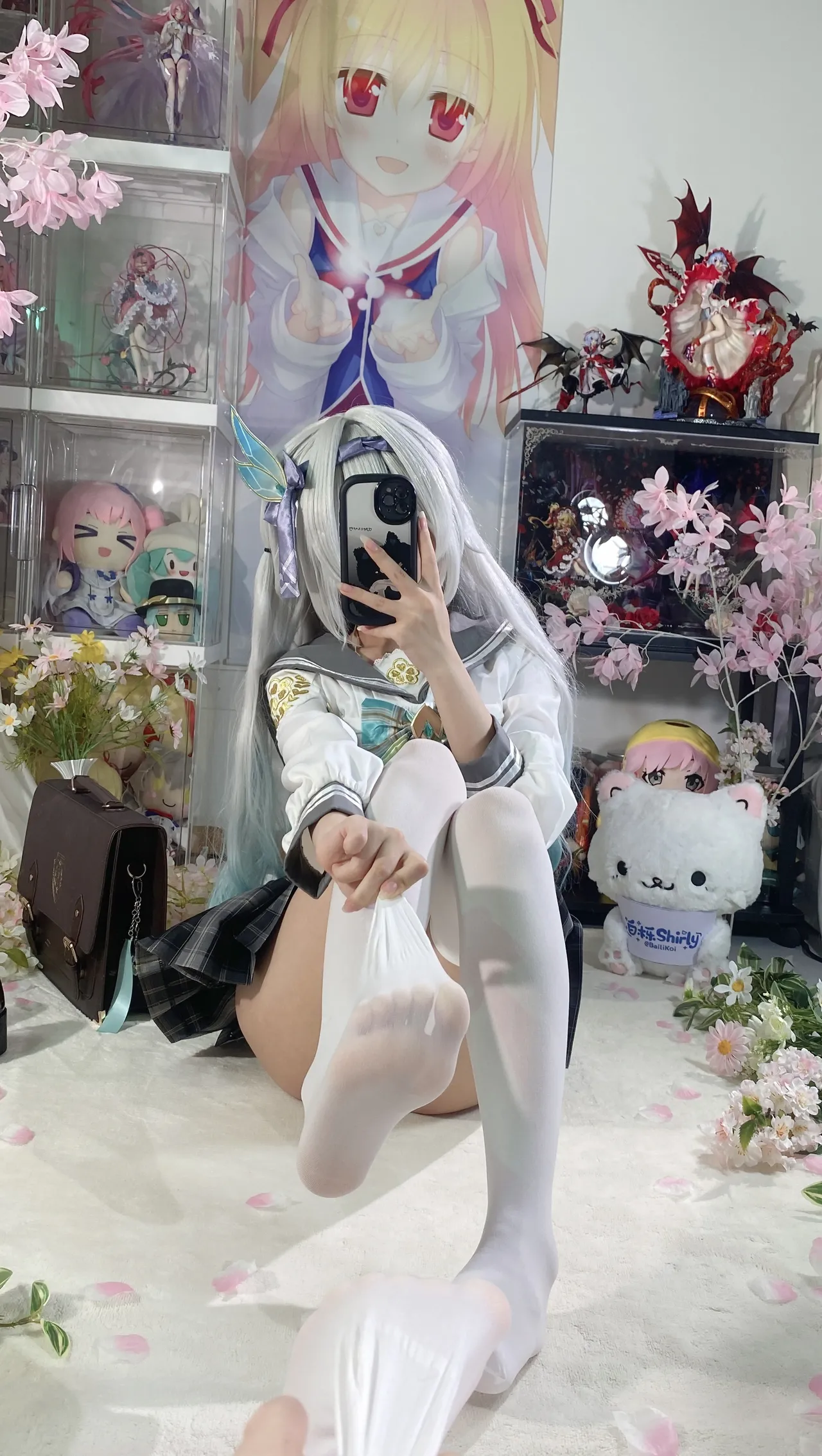 Shirly - Flowing Firefly Spring Gift (Honkai: Star Rail) Shirly - Flowing Firefly Spring Gift (Honkai: Star Rail)