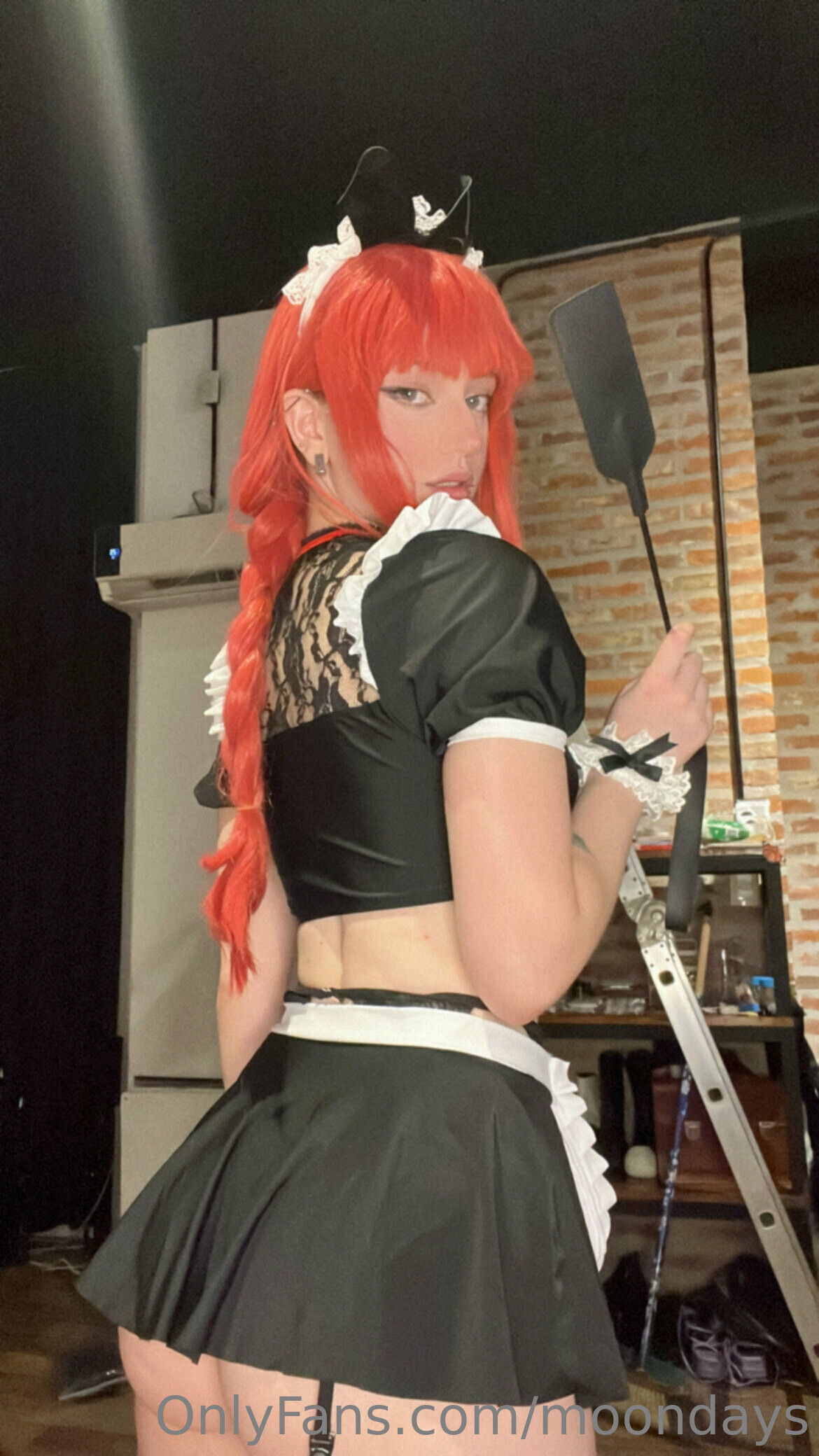 Moondays - Makima Moondays - Makima