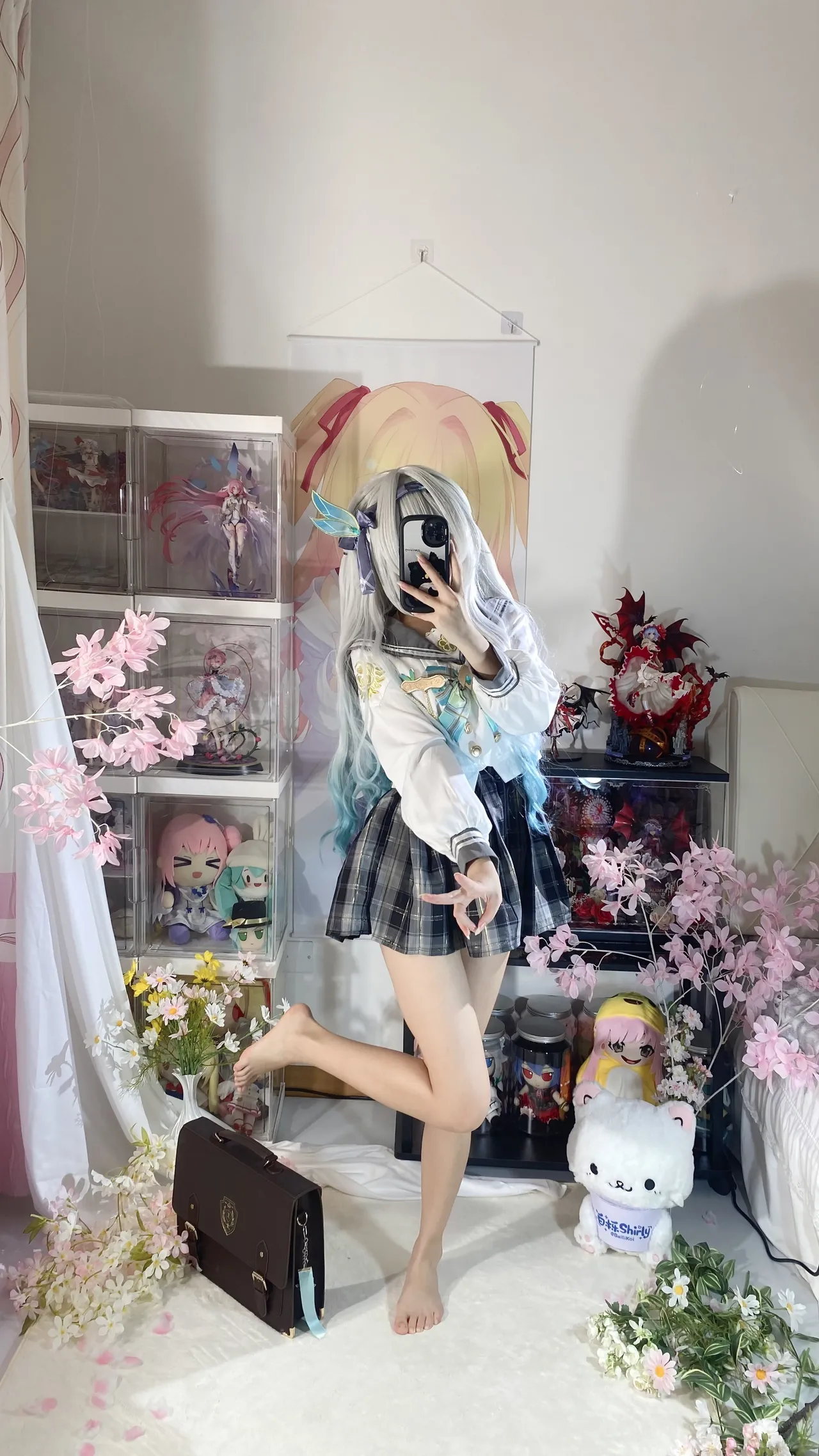 Shirly - Flowing Firefly Spring Gift (Honkai: Star Rail) Shirly - Flowing Firefly Spring Gift (Honkai: Star Rail)