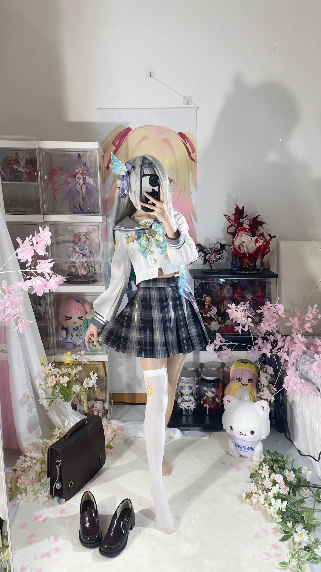 Shirly - Flowing Firefly Spring Gift (Honkai: Star Rail) Shirly - Flowing Firefly Spring Gift (Honkai: Star Rail)